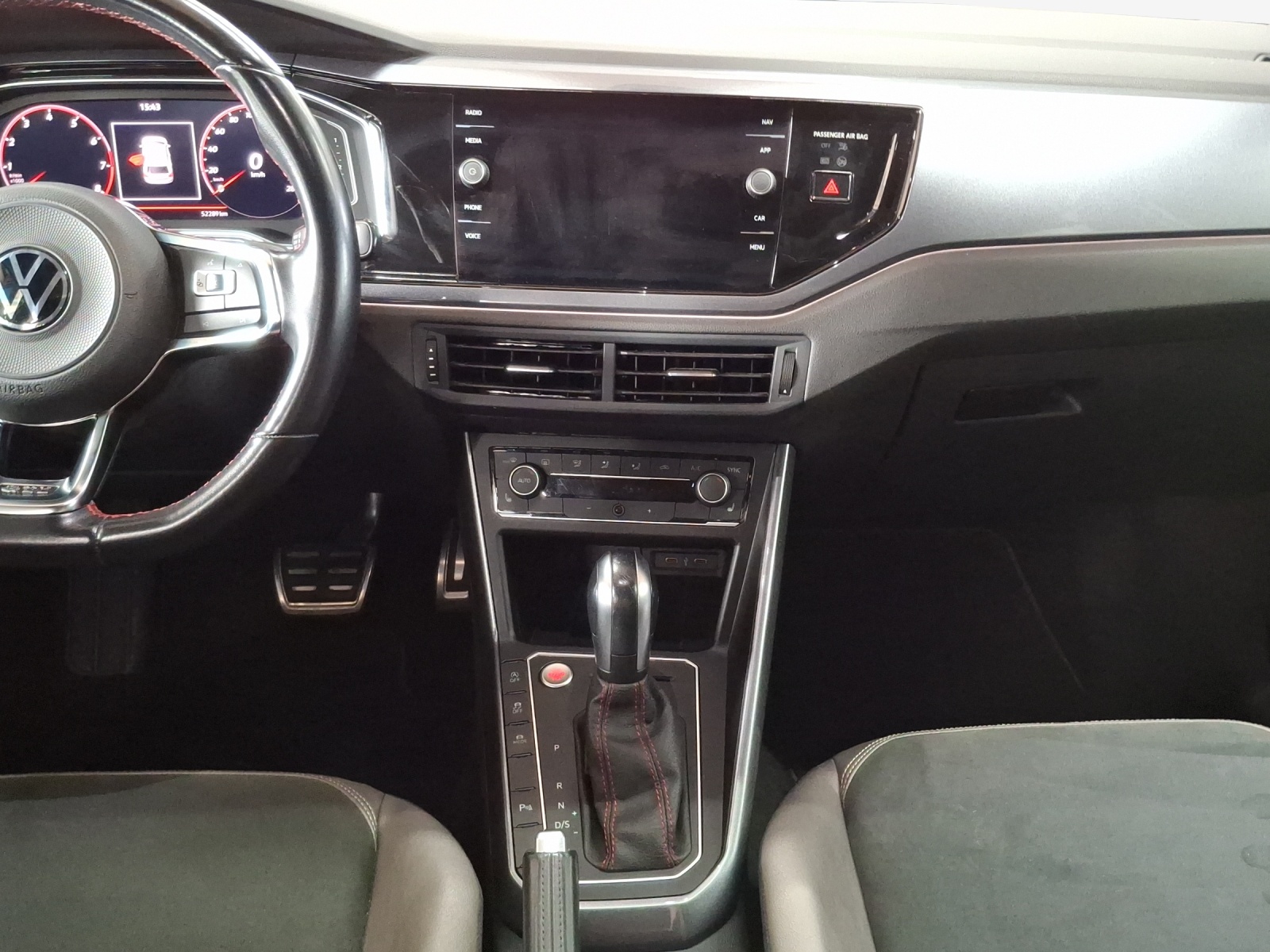 VW Polo 2.0 TSI GTI DSG-image-10