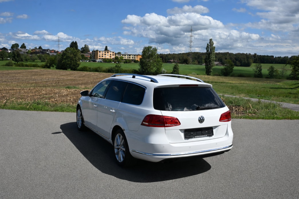 VW Passat Variant 2.0 TDI BMT Highline 4M-image-3
