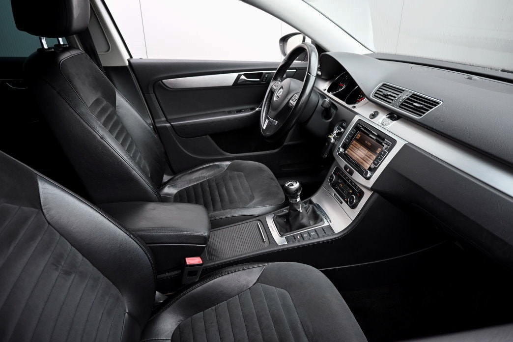 VW Passat Variant 2.0 TDI BMT Highline 4M-image-4