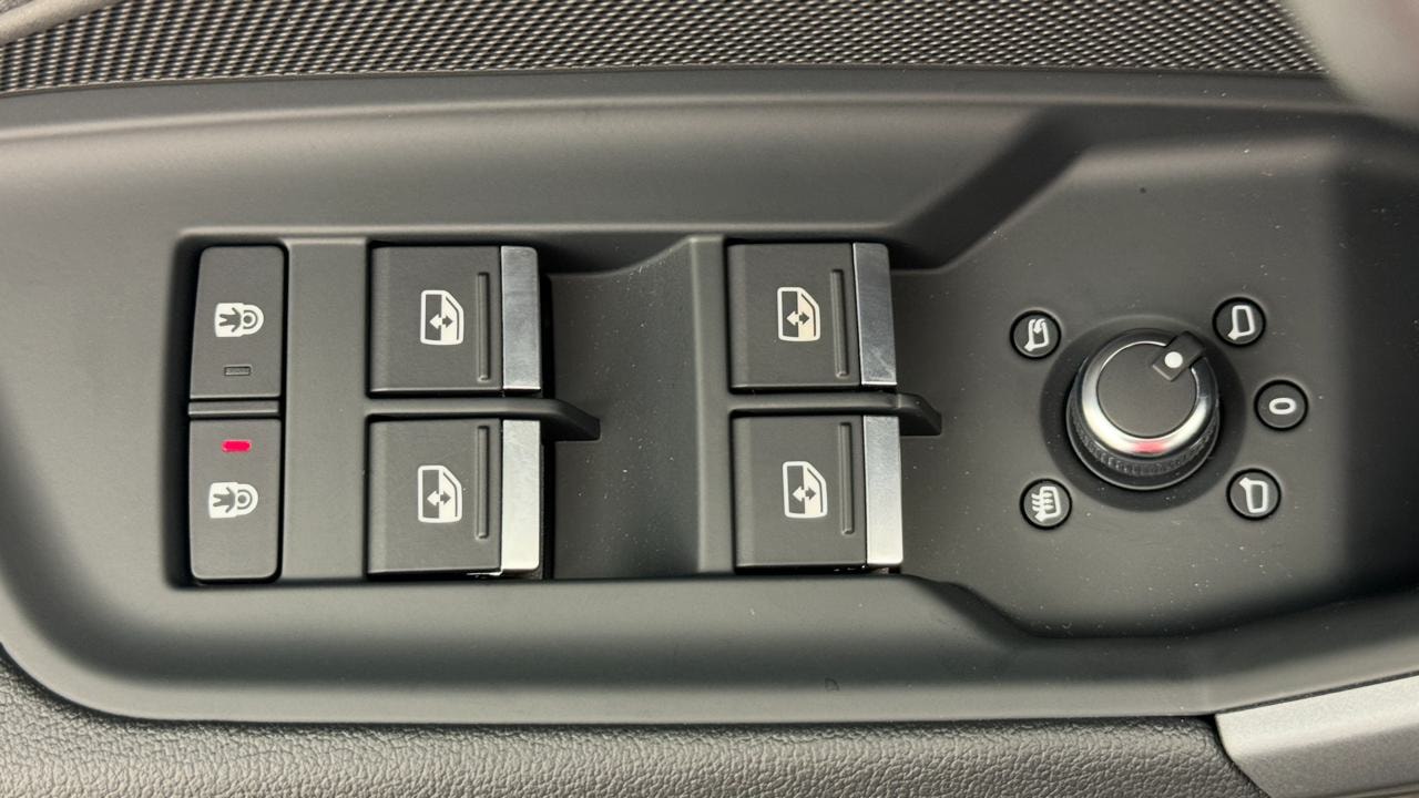 AUDI A3 Sportback TFSI 150 kW quattro S line S tronic-image-8