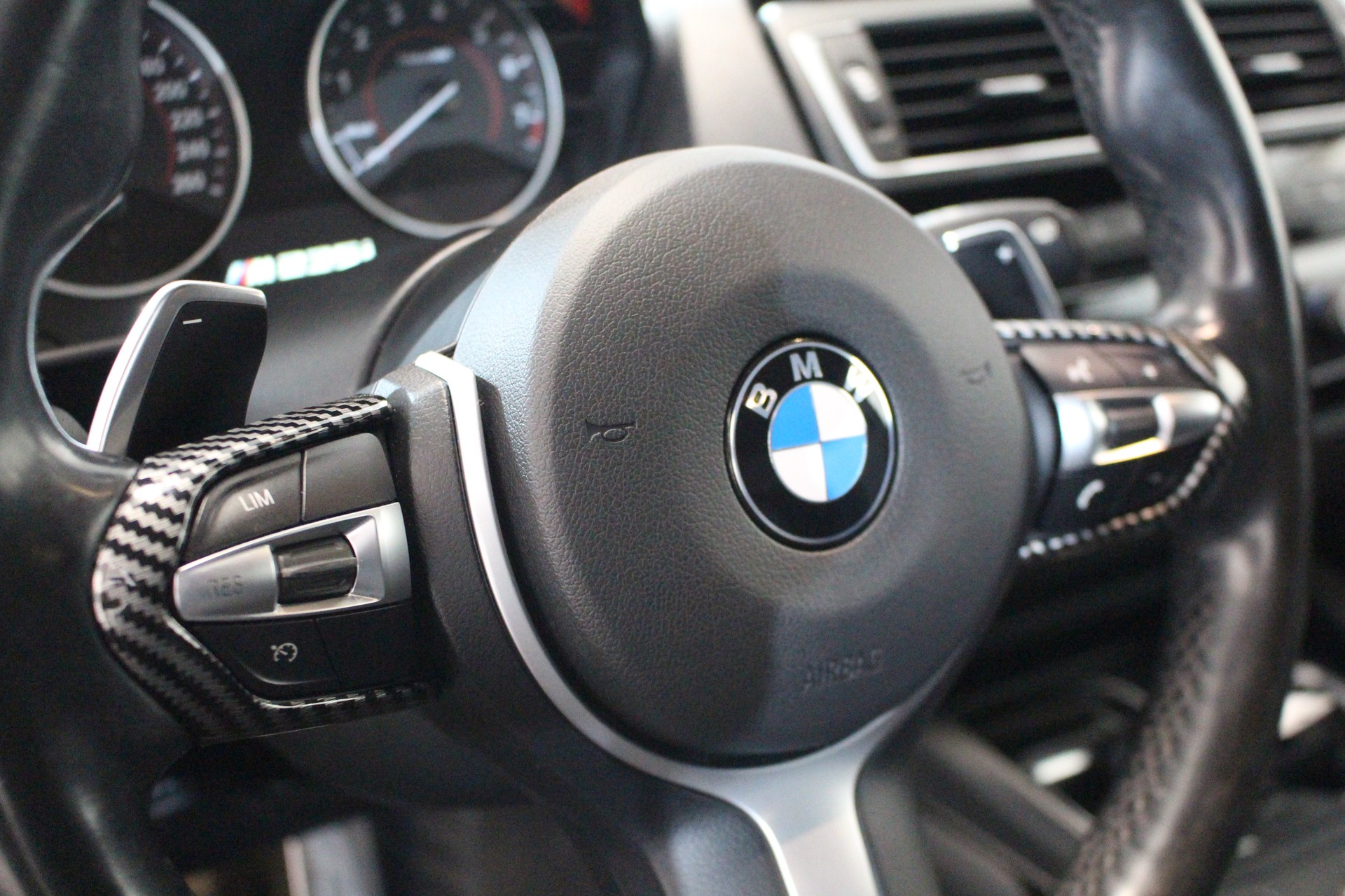 BMW M235i xDrive Coupé-image-12