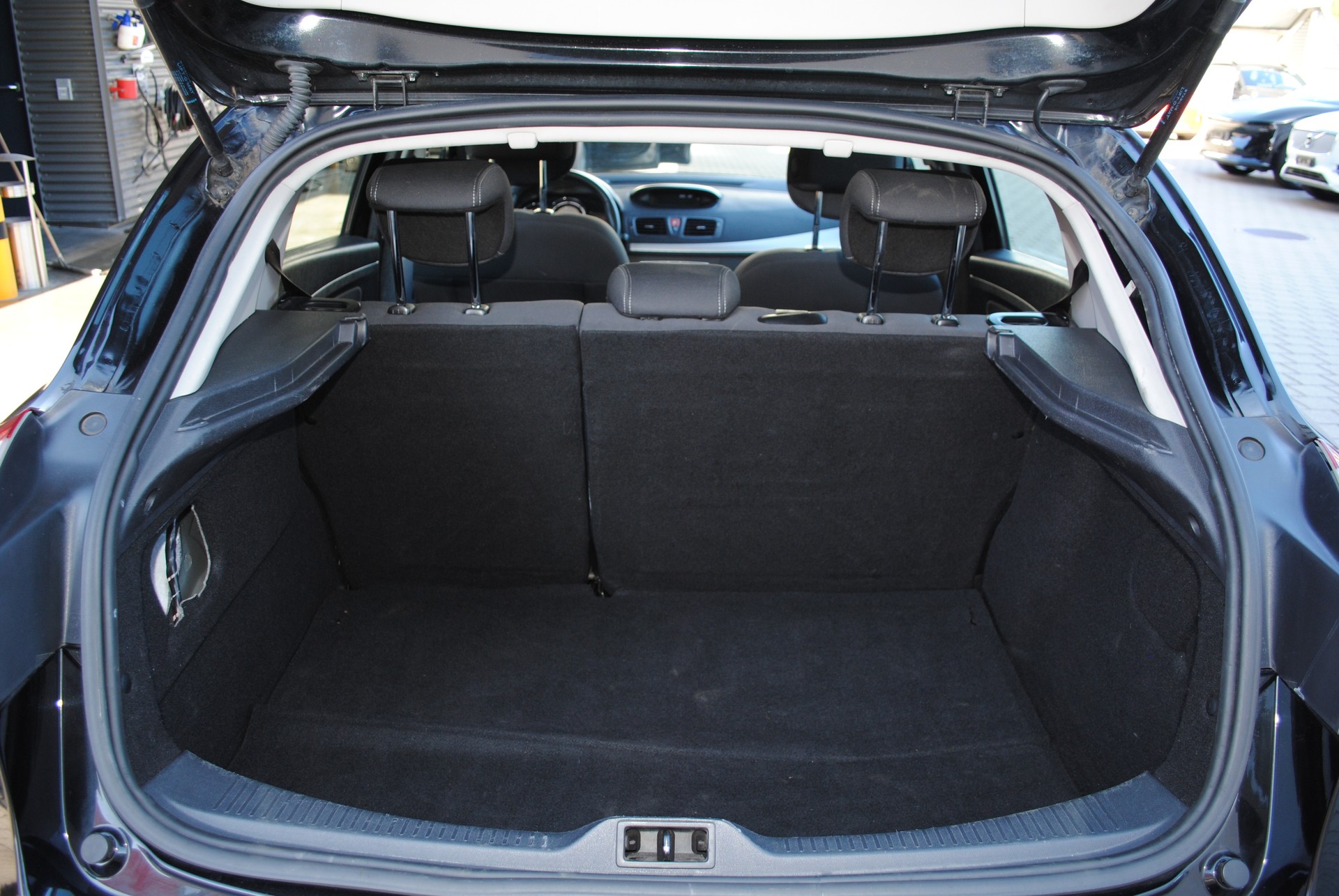 RENAULT Mégane 1.4 16V Turbo Expression-image-16