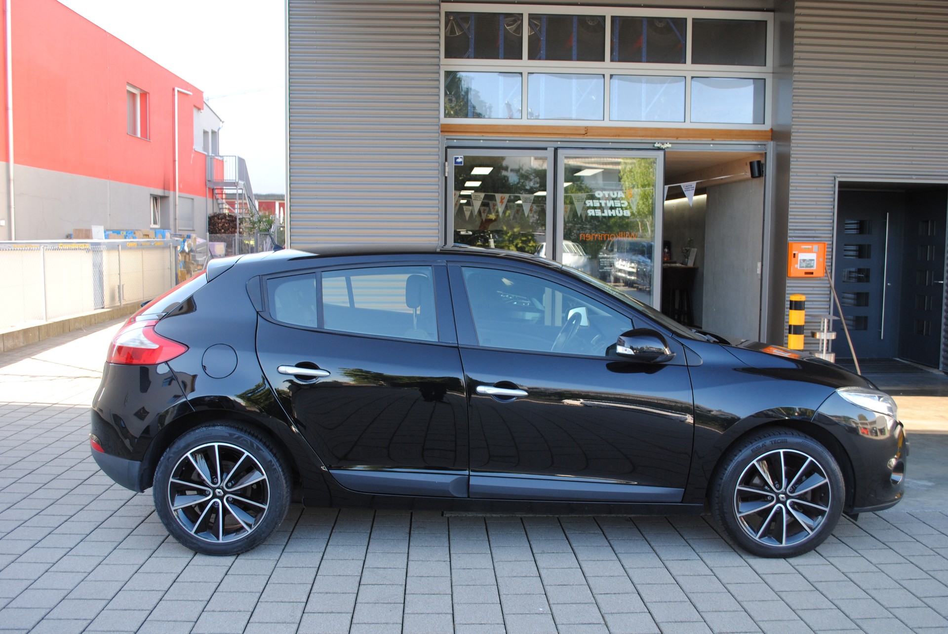 RENAULT Mégane 1.4 16V Turbo Expression-image-7