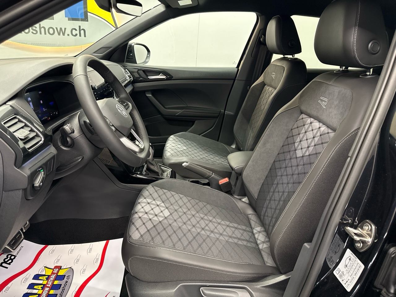 VW T-Cross 1.0TSI R-Line Black Limited 115-image-3