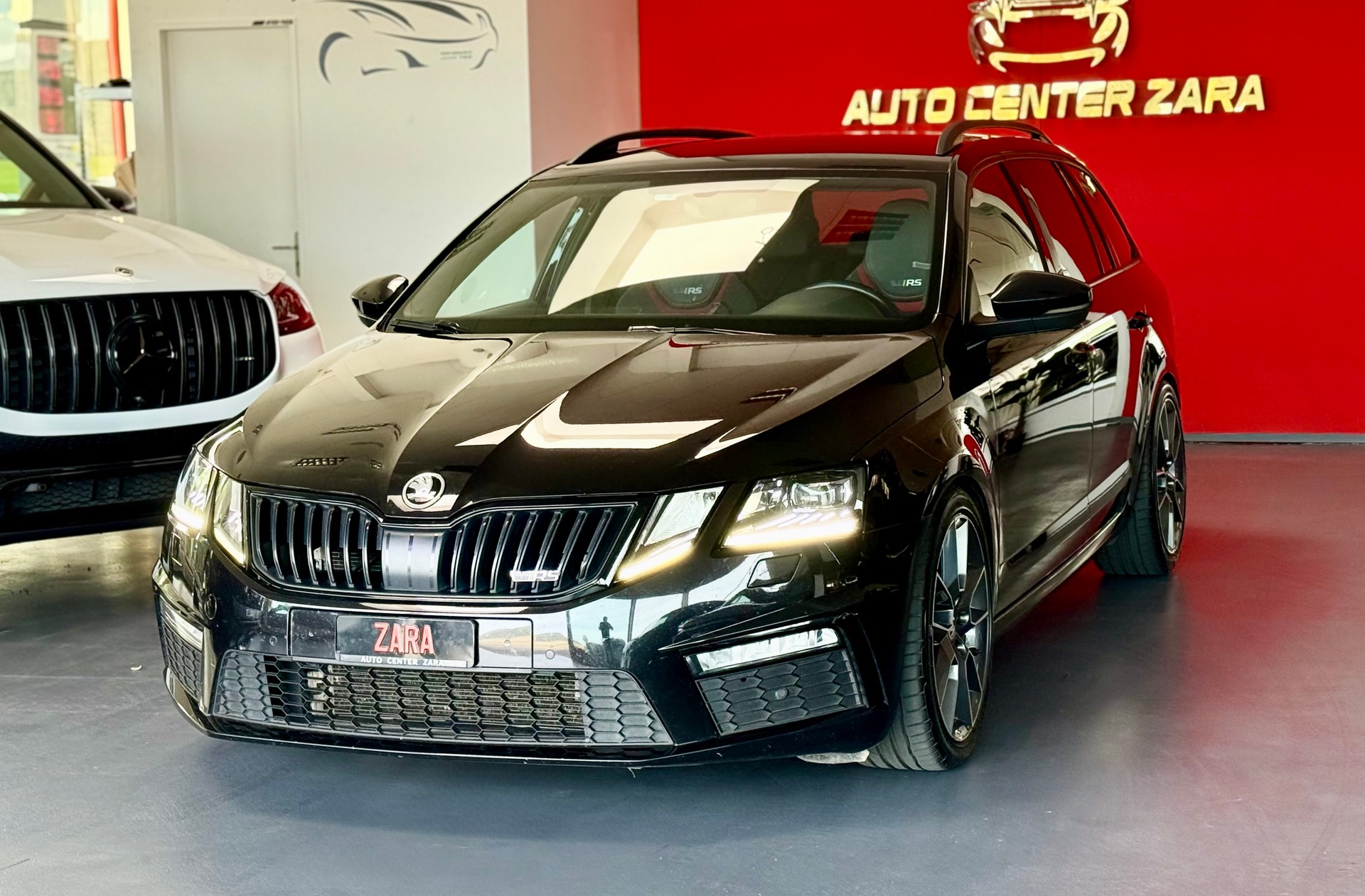 SKODA Octavia Combi 2.0 TDI RS 4x4 DSG-image-5