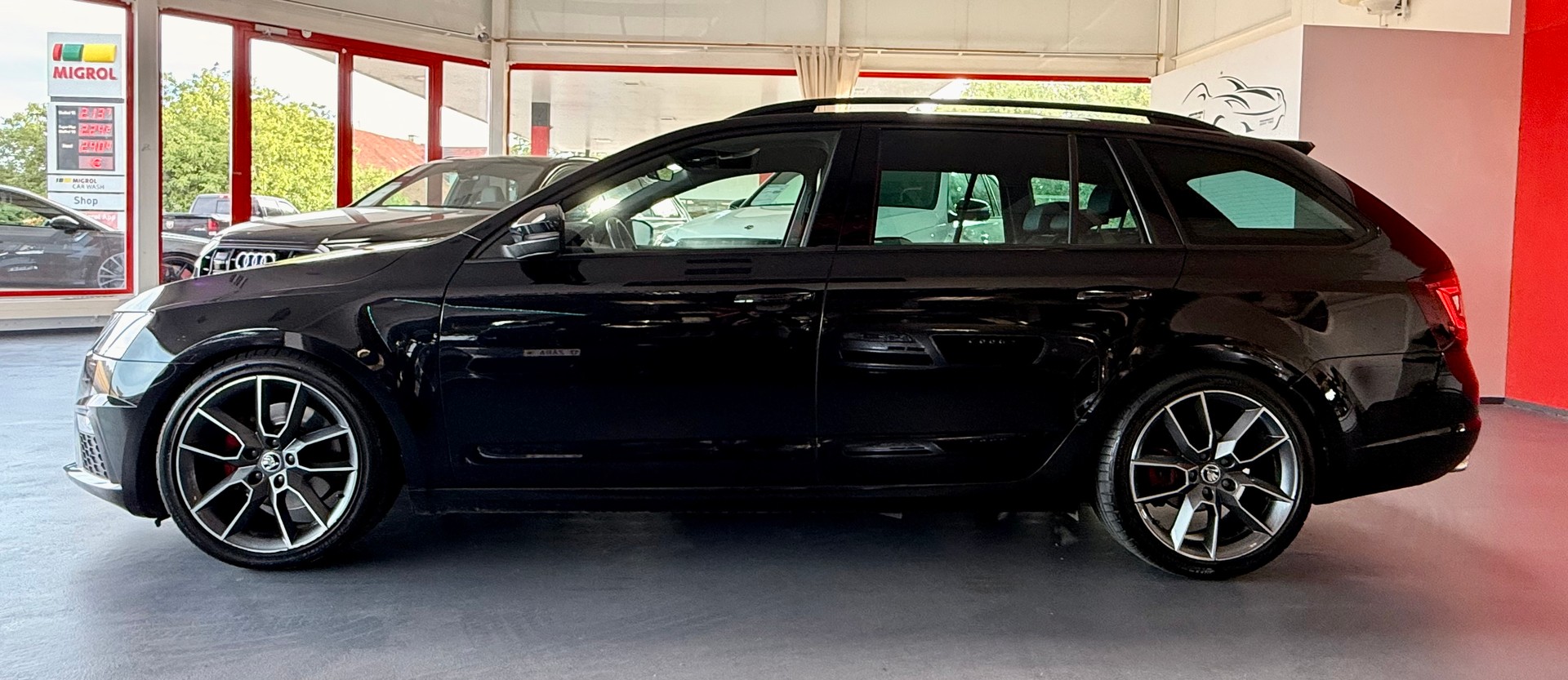 SKODA Octavia Combi 2.0 TDI RS 4x4 DSG-image-7