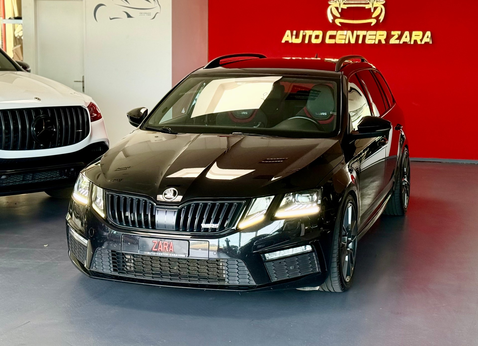 SKODA Octavia Combi 2.0 TDI RS 4x4 DSG-image-4
