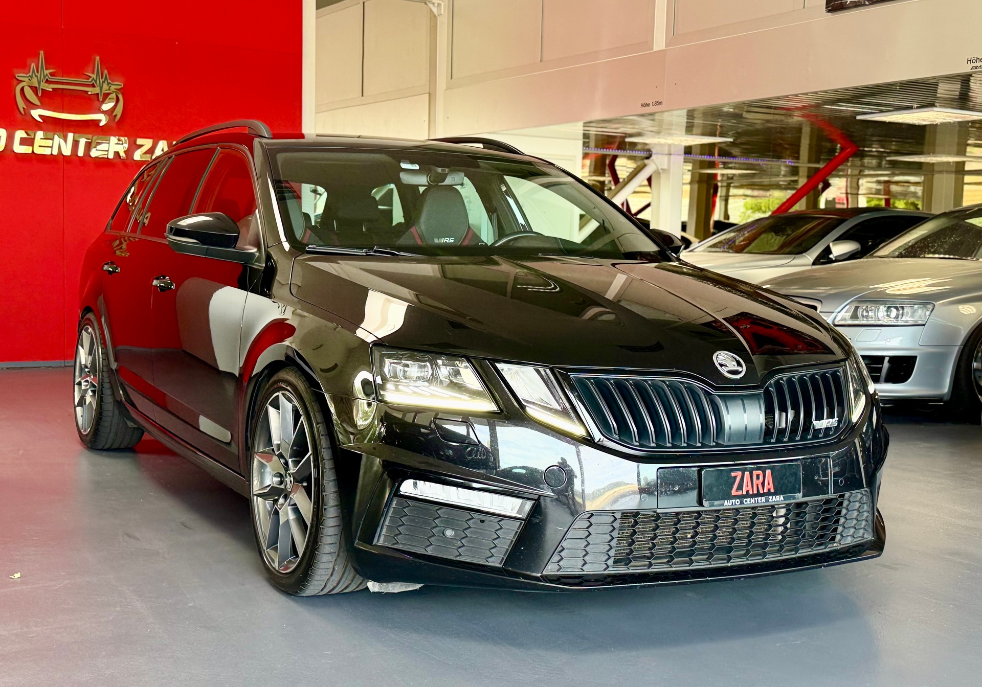 SKODA Octavia Combi 2.0 TDI RS 4x4 DSG-showroom-element-2