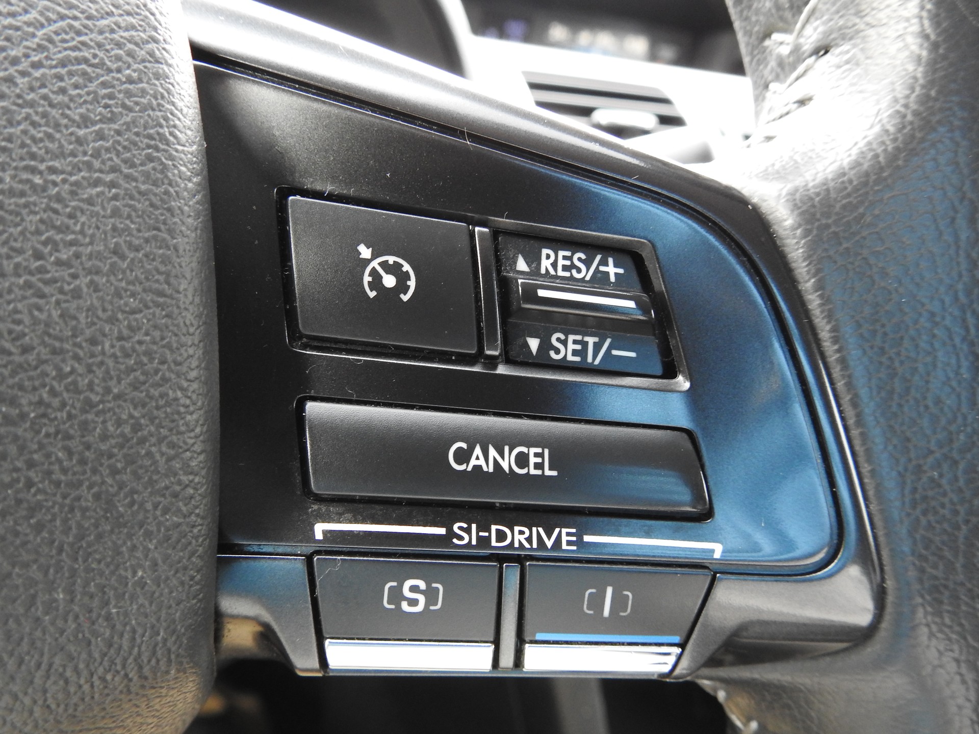 SUBARU Levorg 1.6DIT Advantage AWD Lineartronic-image-25