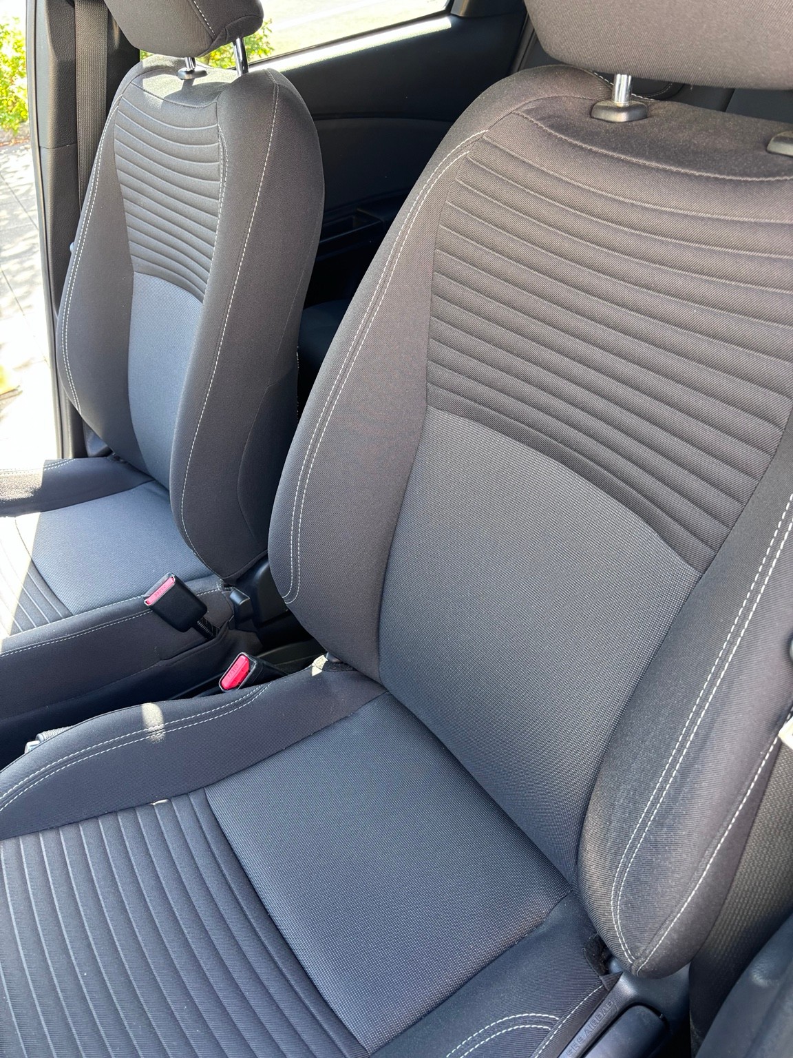 TOYOTA 1.5 VVT-i HSD Premium-image-6