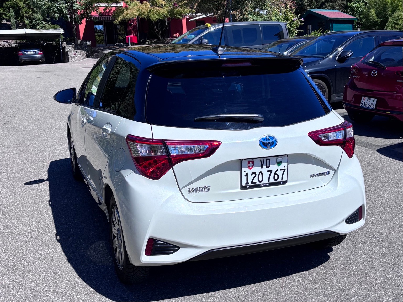 TOYOTA 1.5 VVT-i HSD Premium-image-2