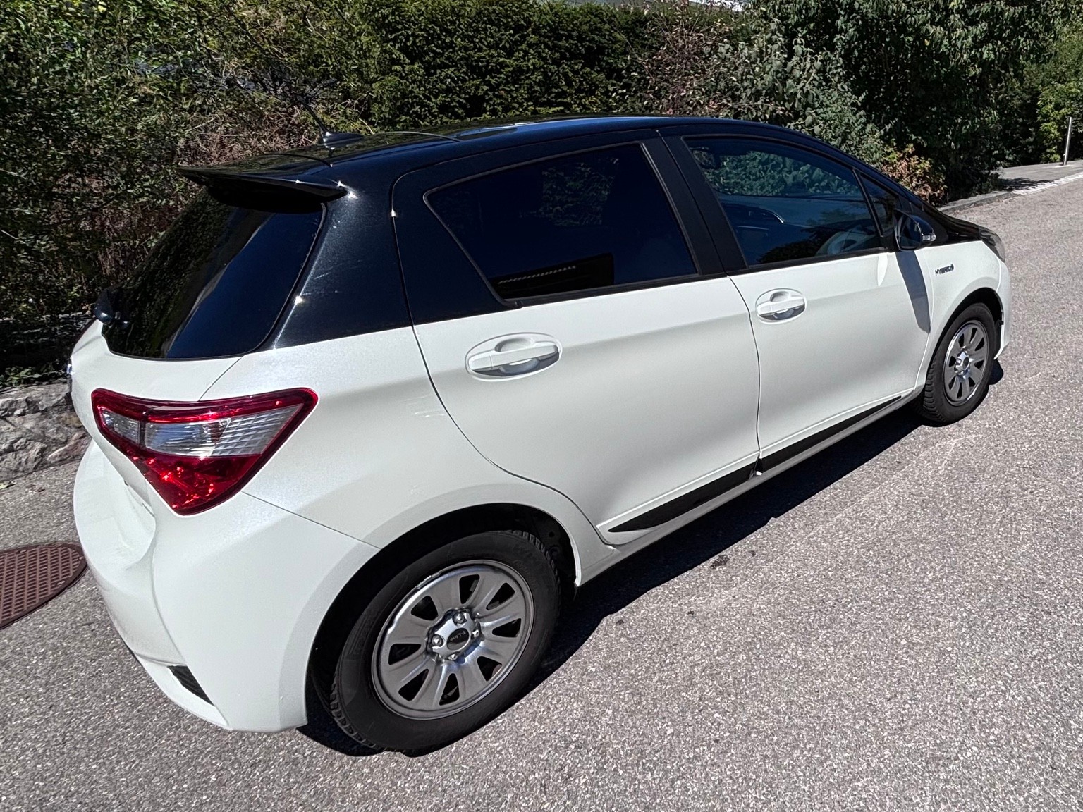 TOYOTA 1.5 VVT-i HSD Premium-image-1