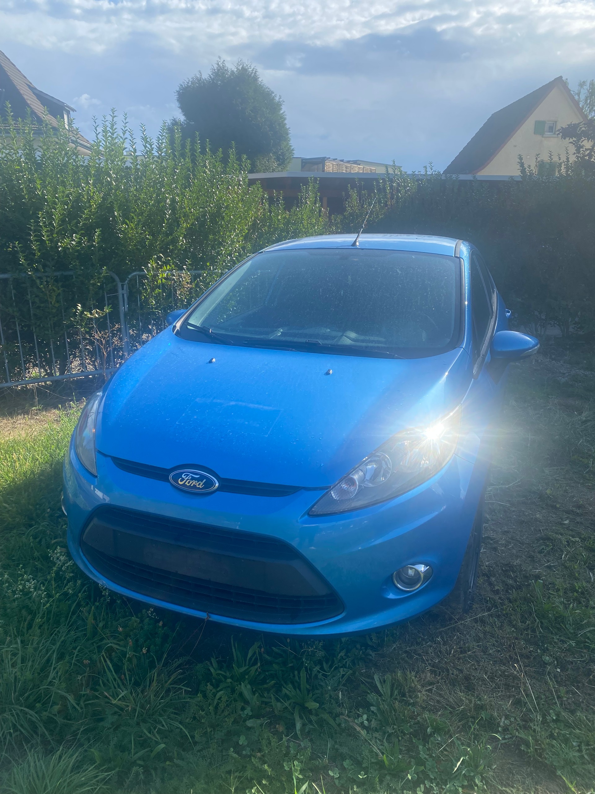FORD Fiesta 1.4 16V Titanium-image-0