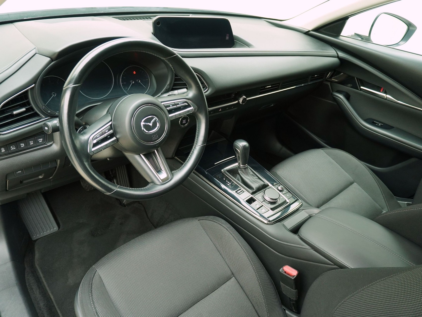 MAZDA CX-30 2.0 Revolution-image-9
