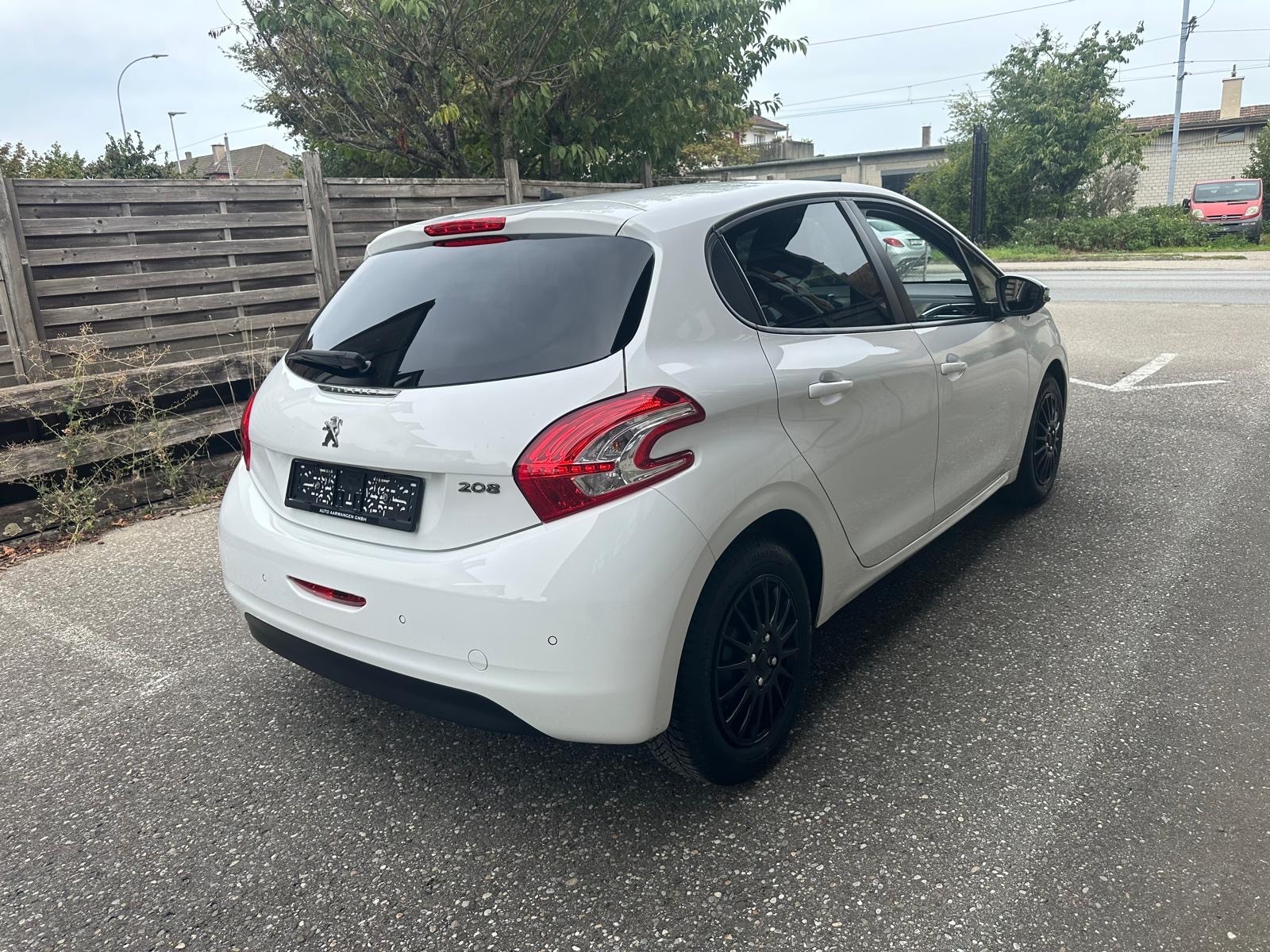 PEUGEOT 208 1.2 VTI Access-image-3