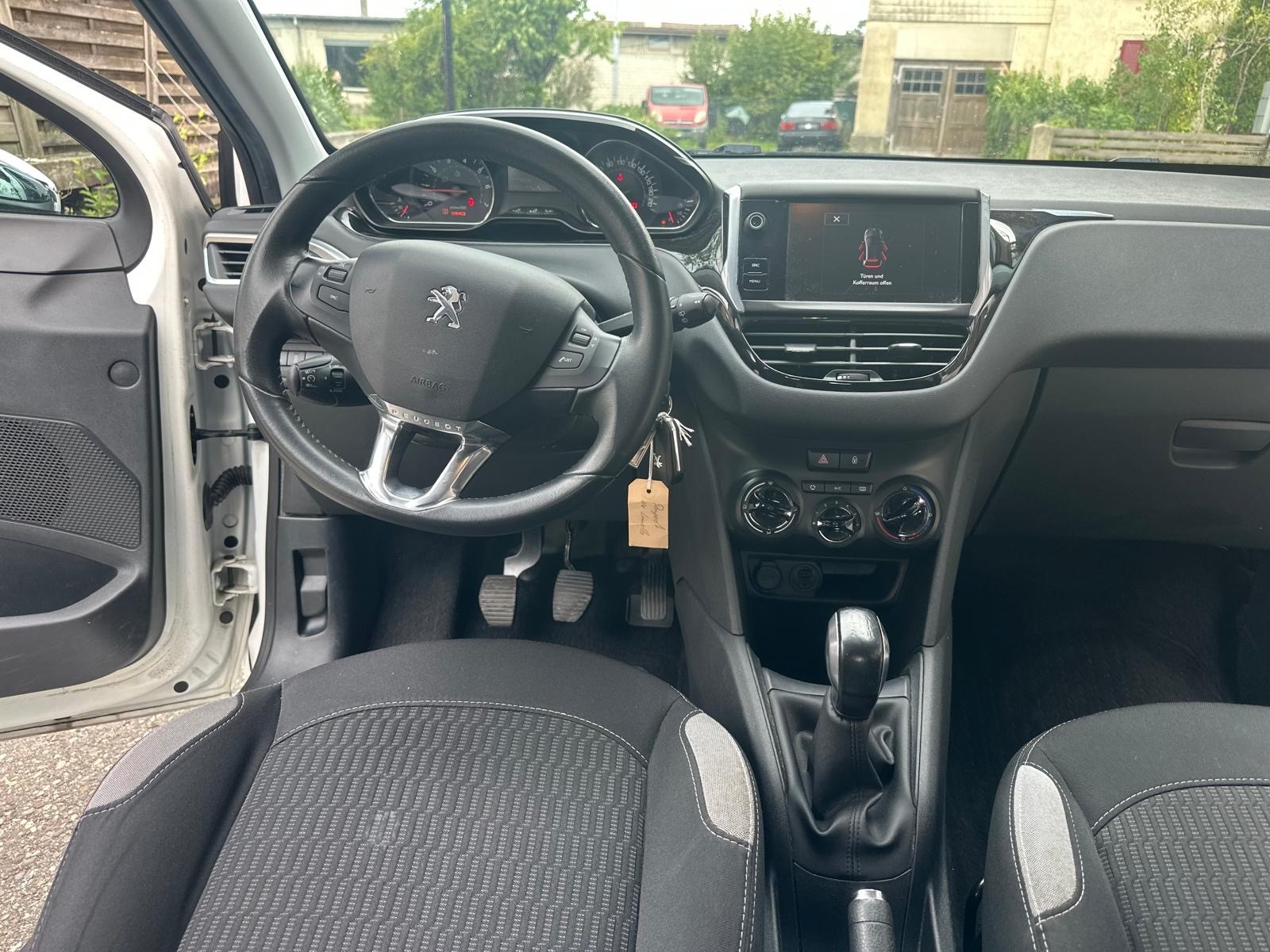 PEUGEOT 208 1.2 VTI Access-image-7