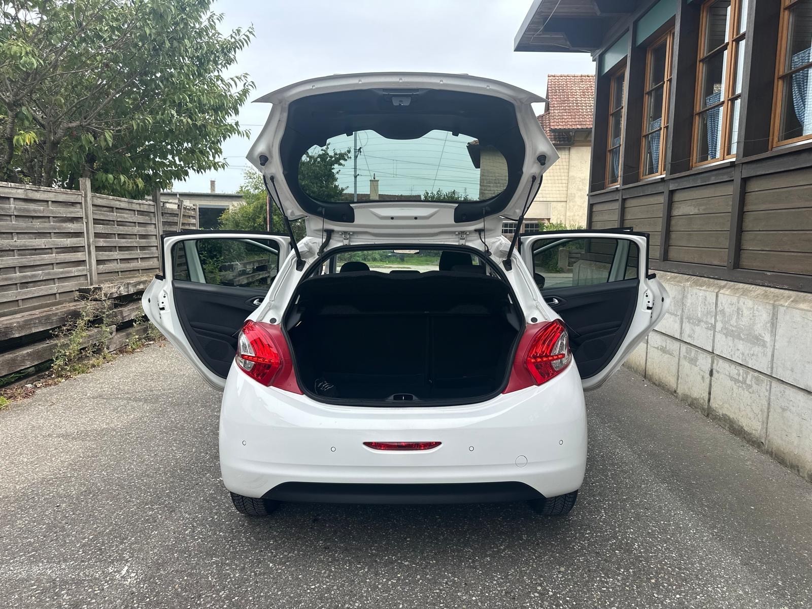 PEUGEOT 208 1.2 VTI Access-image-6