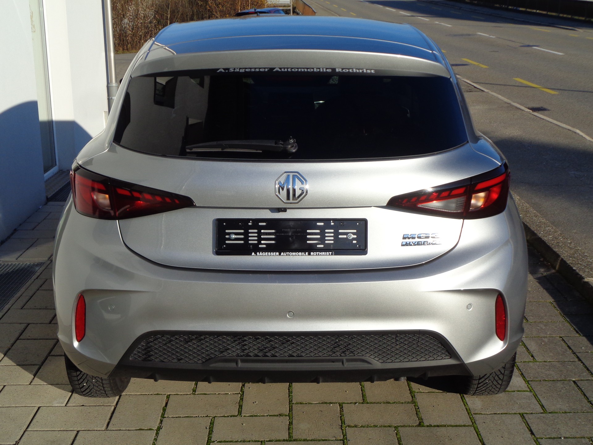 MG 3 1.5 Hybrid Luxury Aut.-image-5