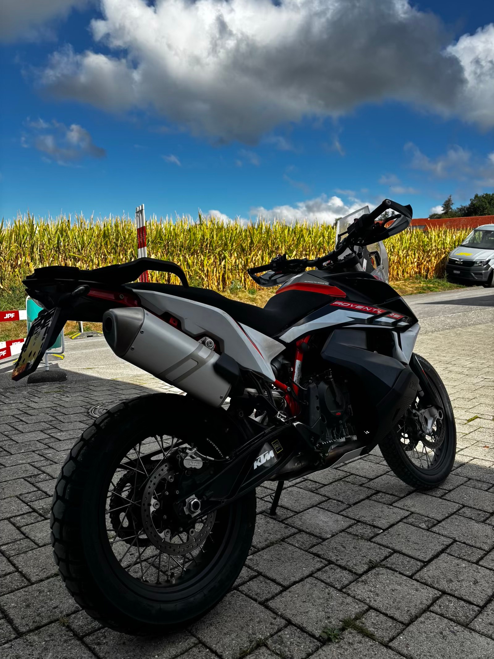 KTM 890 Adventure R-image-3
