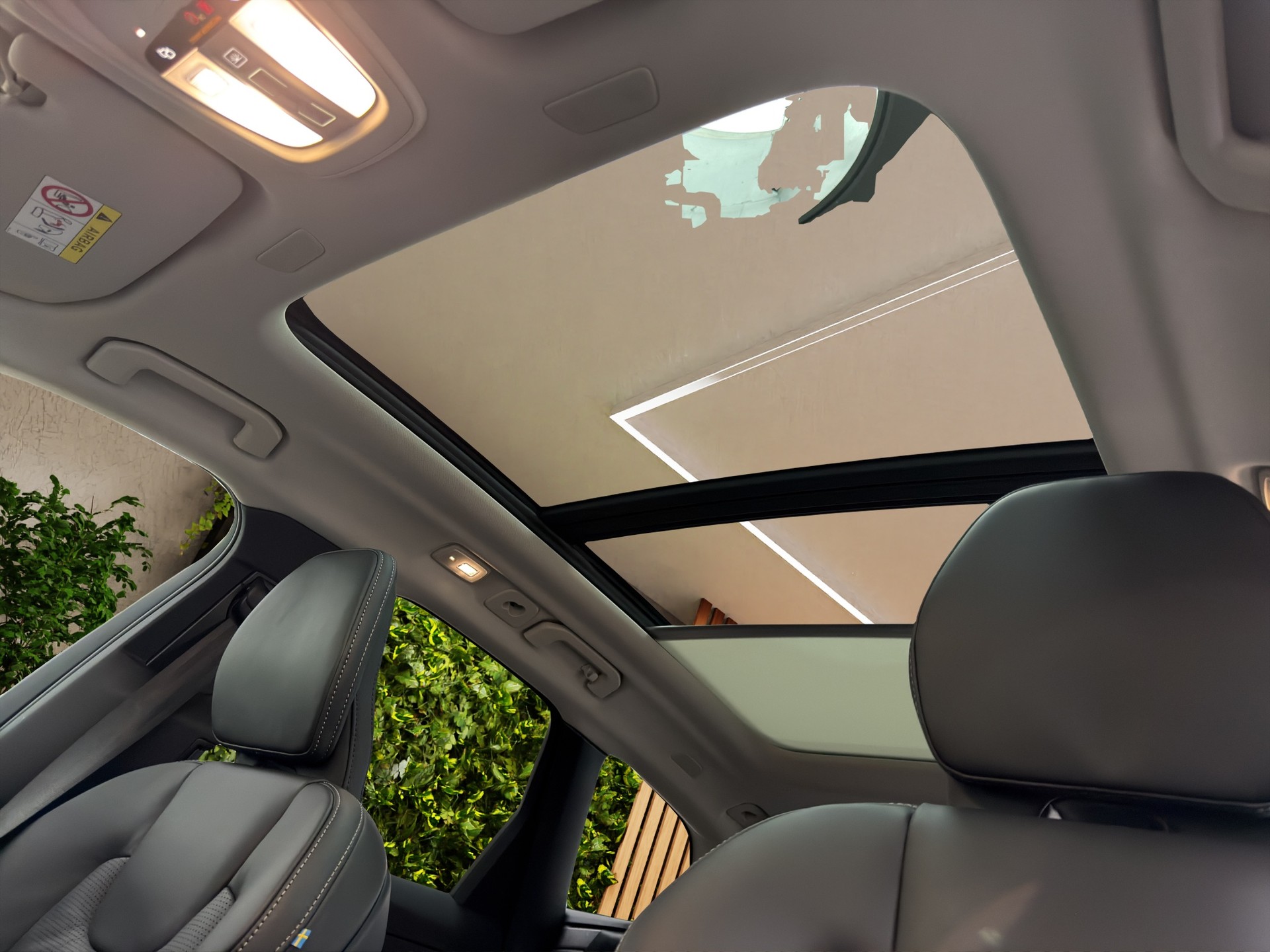 VOLVO XC60 2.0 T8 TE Ultra Dark eAWD-image-10