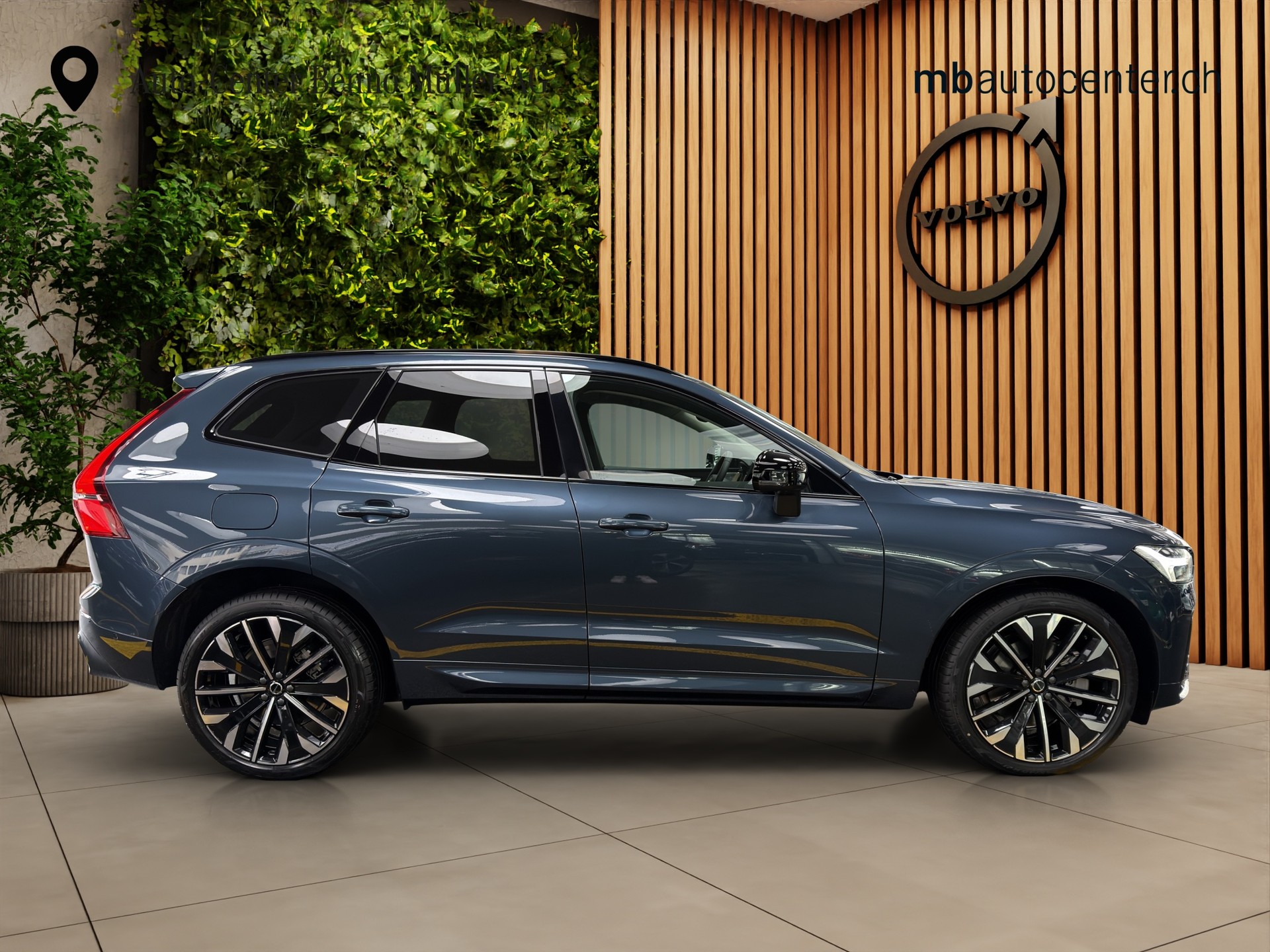 VOLVO XC60 2.0 T8 TE Ultra Dark eAWD-image-5