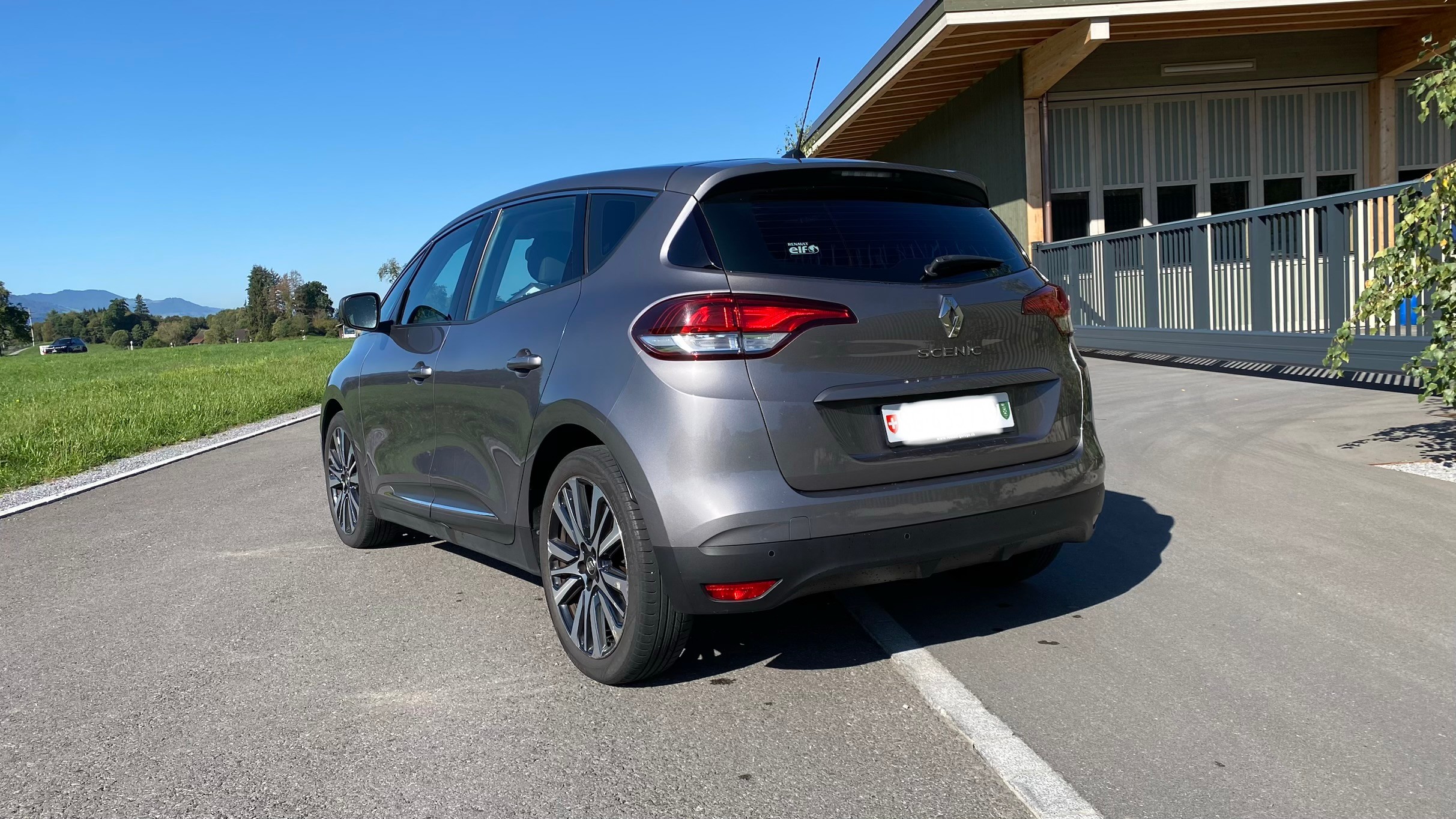 Car photo