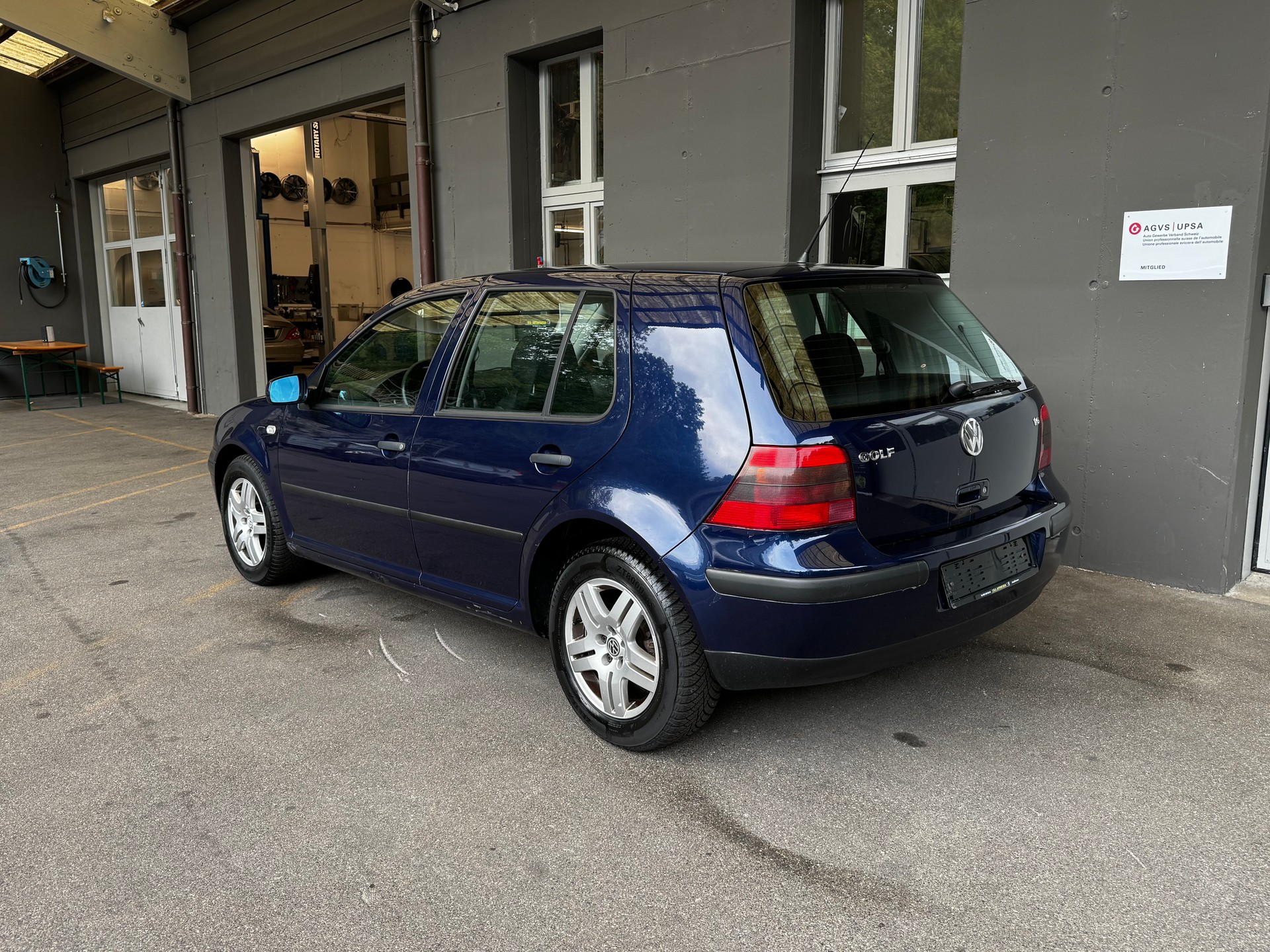 VW VW Golf Automat-image-3