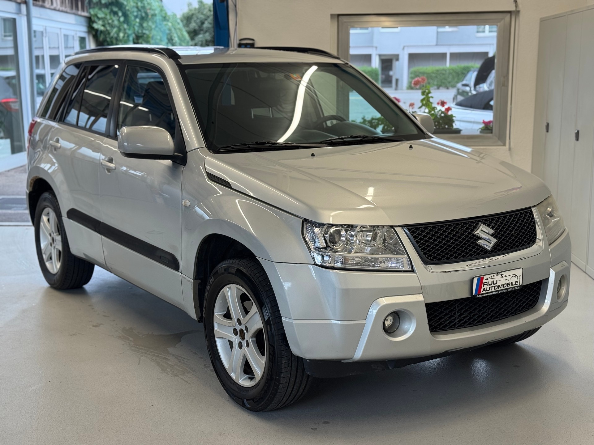 SUZUKI Grand Vitara 2.0 16V Top Limited Edition Automatic-image-2