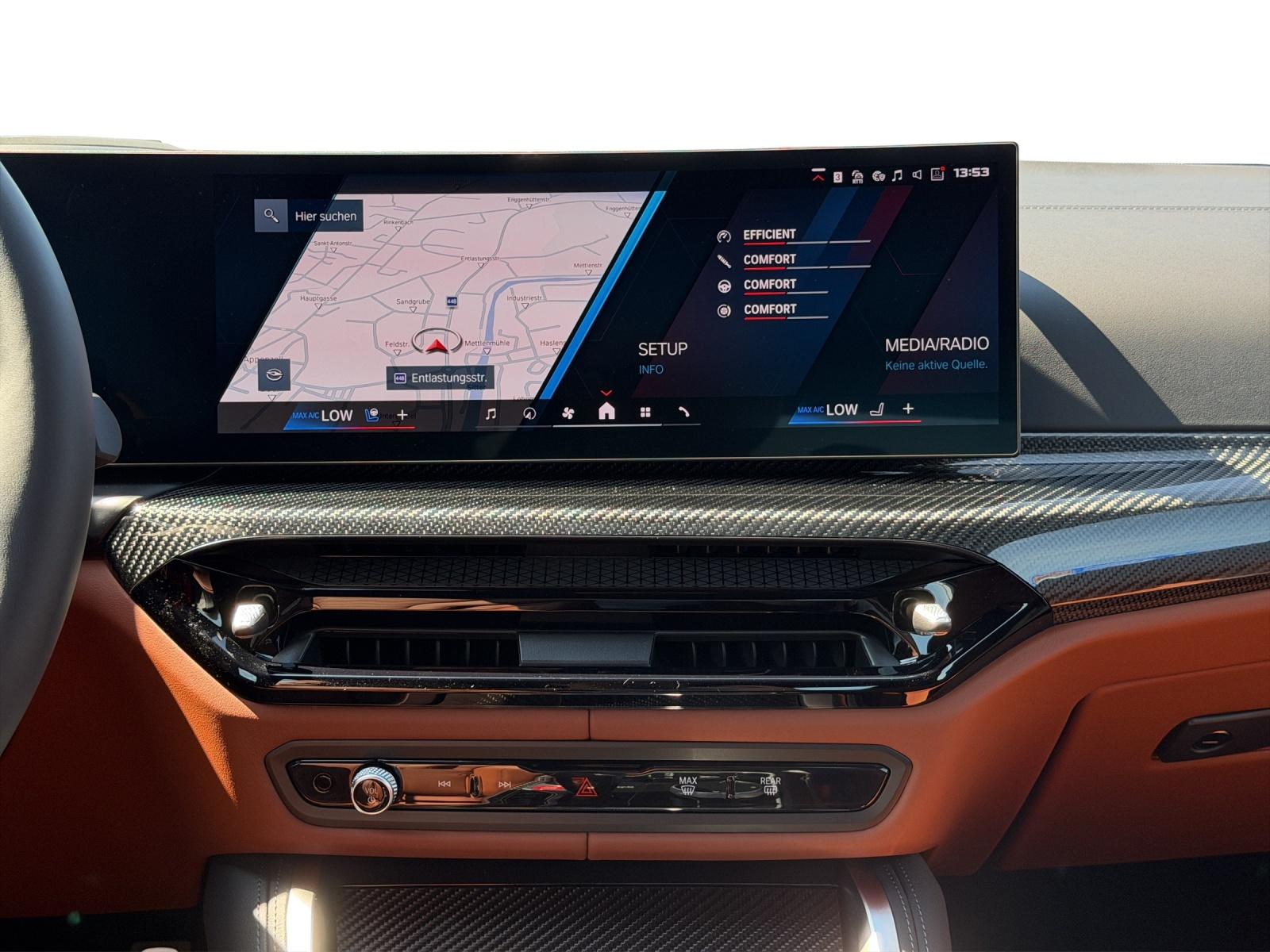 BMW M4 Competition M xDrive Cabrio-image-13