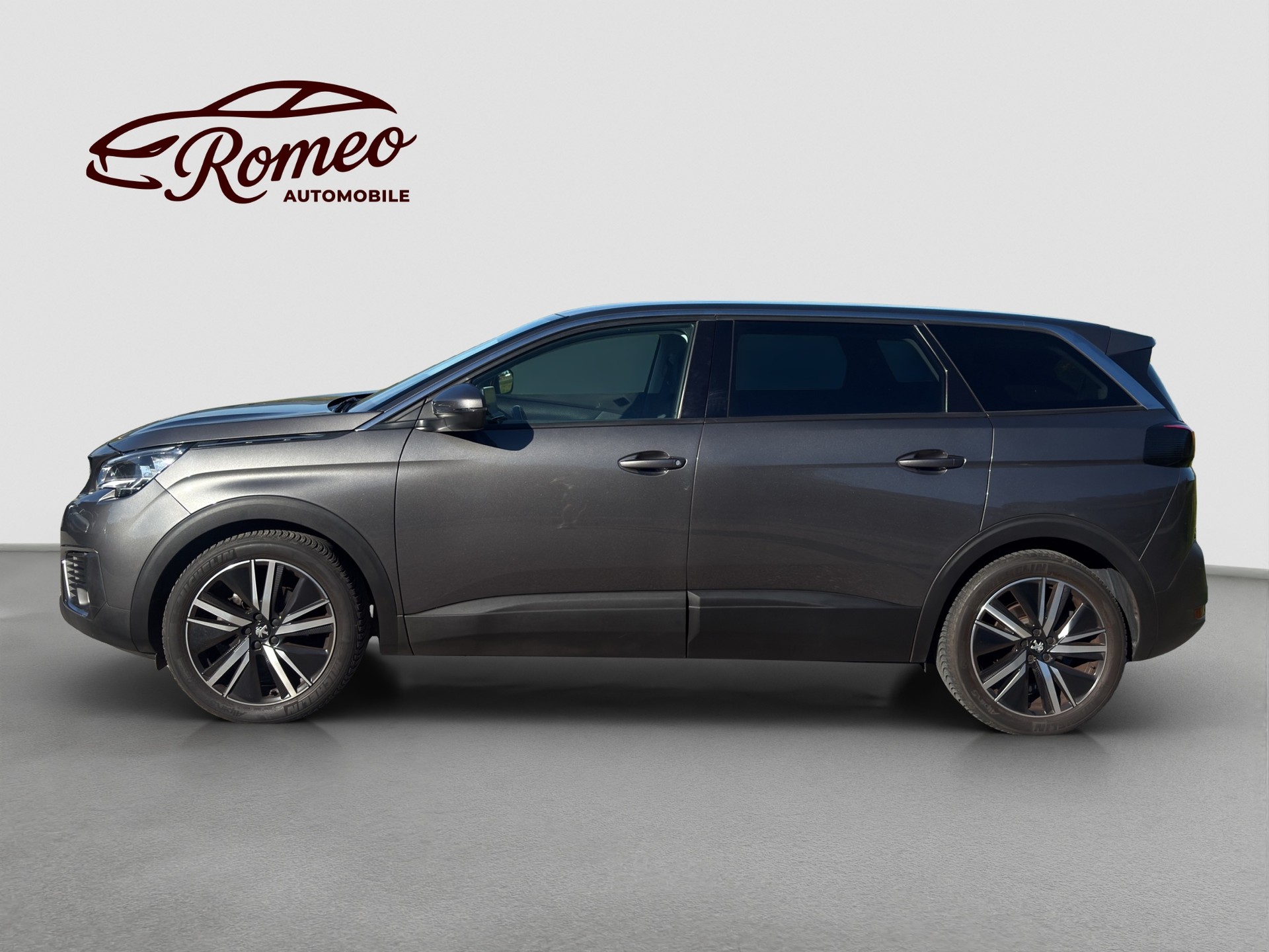 PEUGEOT 5008 1.5 BlueHDi GT Line EAT ** Frisch ab MFK und Service ** Anhängerkupplung **-image-1
