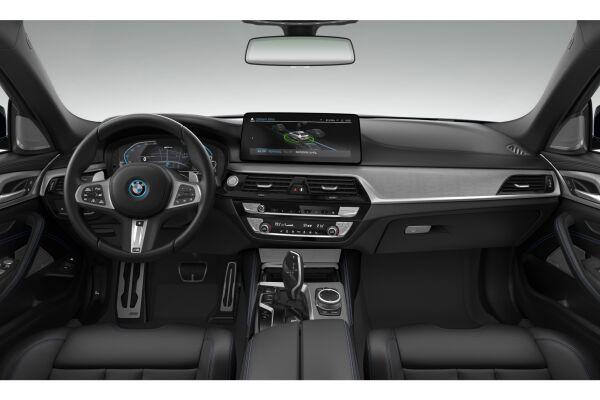 BMW 545e xDrive-image-6