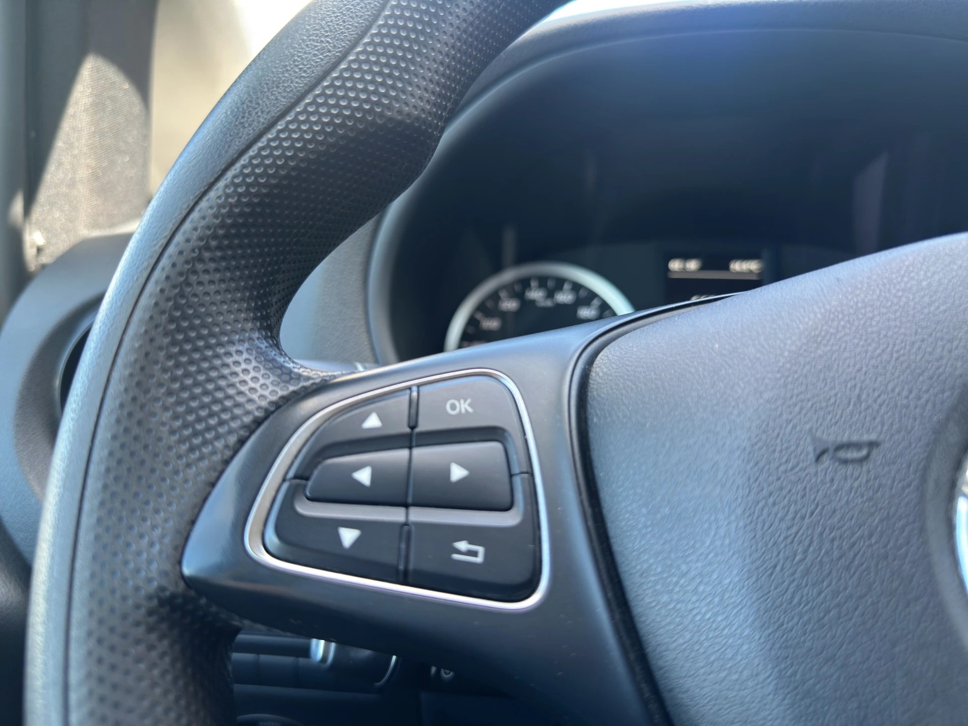 MERCEDES-BENZ Vito 119 CDI Lang Pro Tourer 4Matic9G-Tronic-image-21