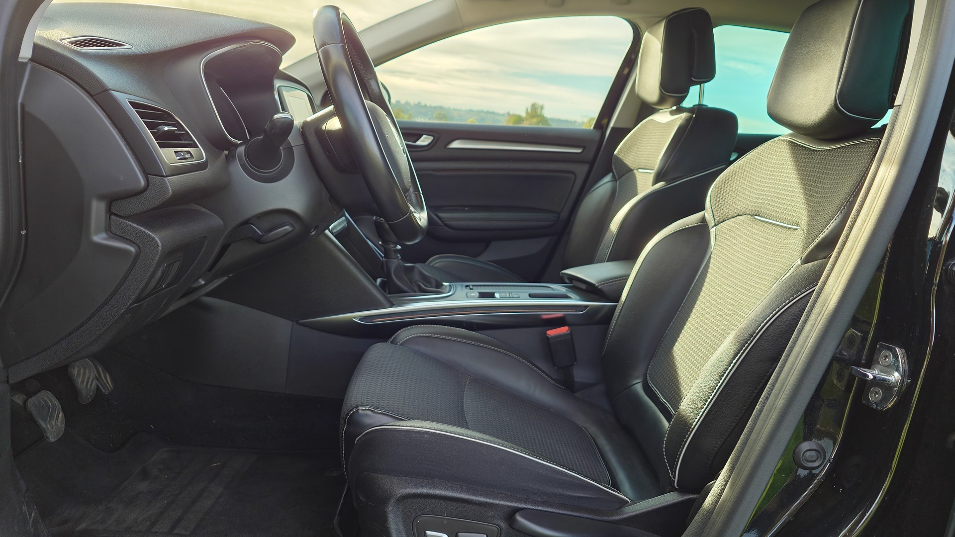 RENAULT Mégane 1.2 16V Turbo Bose-image-11