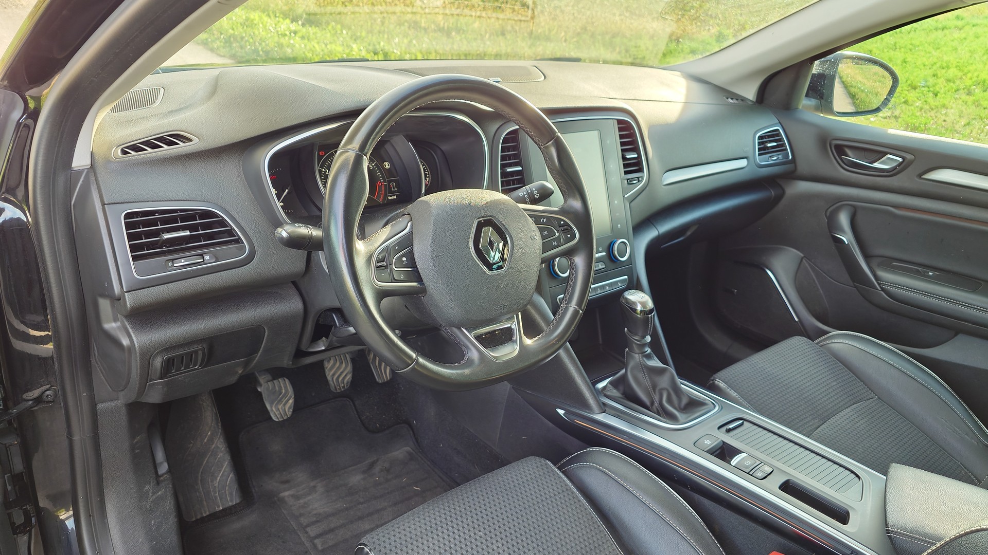 RENAULT Mégane 1.2 16V Turbo Bose-image-9