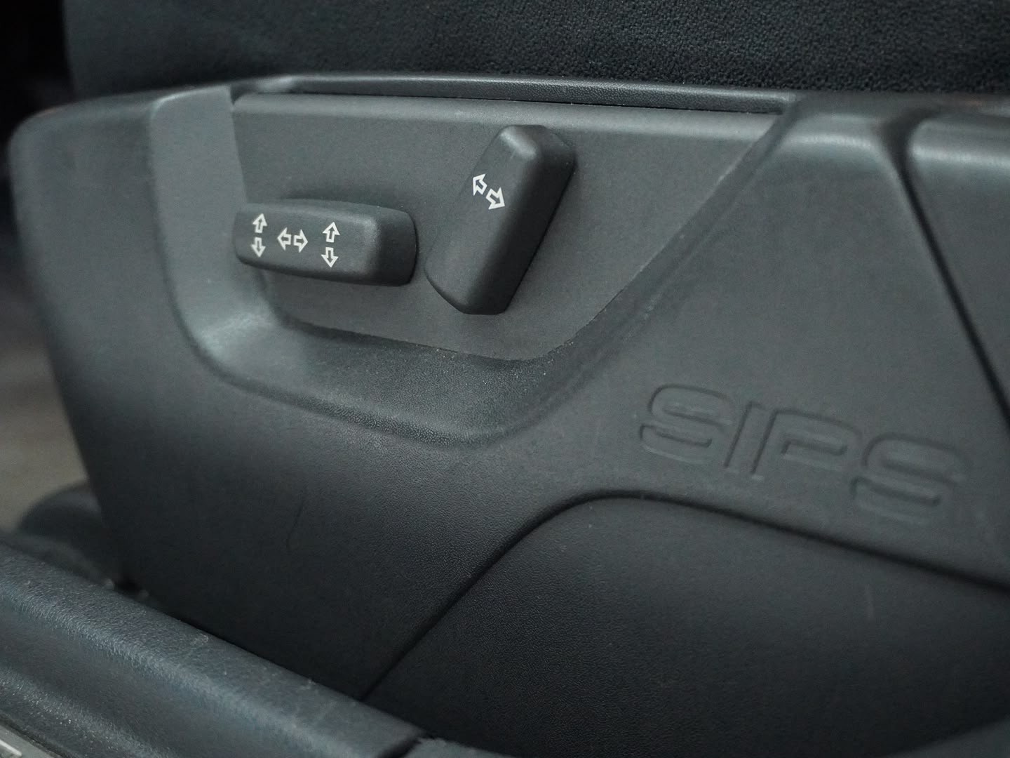 VOLVO V40 2.0T-image-7