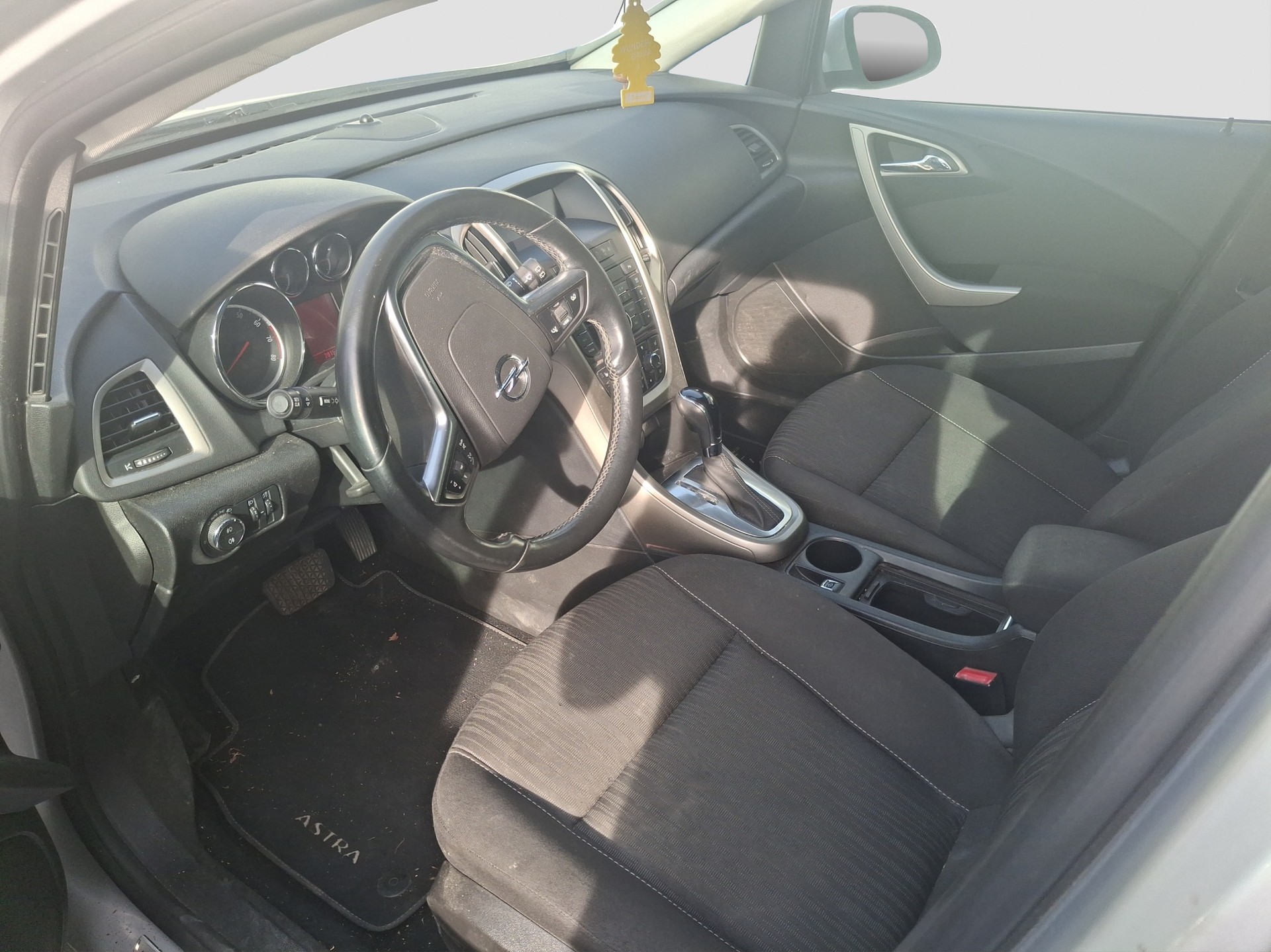OPEL Astra SportsTourer 1.6i 16V Automatic-image-6