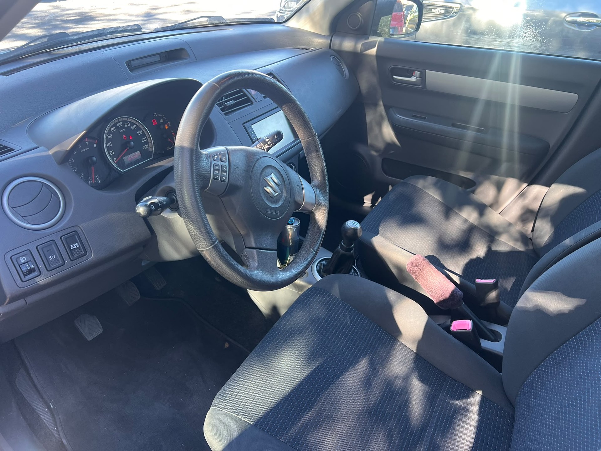 SUZUKI Swift 1.3i 16V GL-image-9