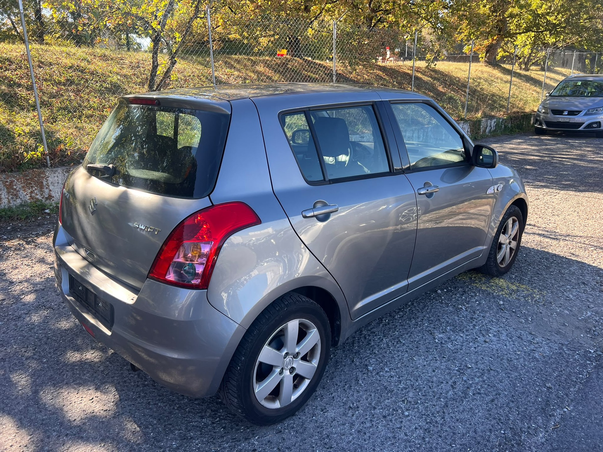 SUZUKI Swift 1.3i 16V GL-image-3