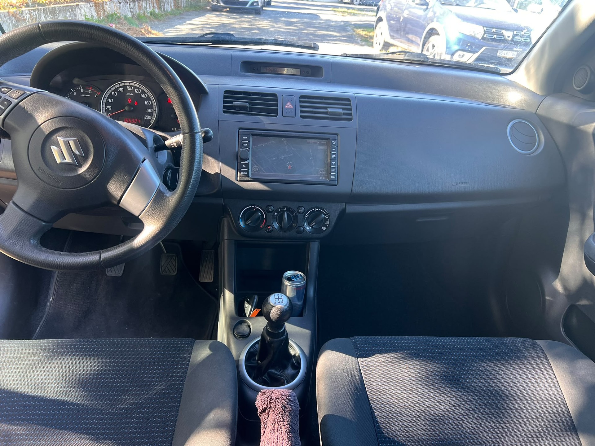 SUZUKI Swift 1.3i 16V GL-image-8