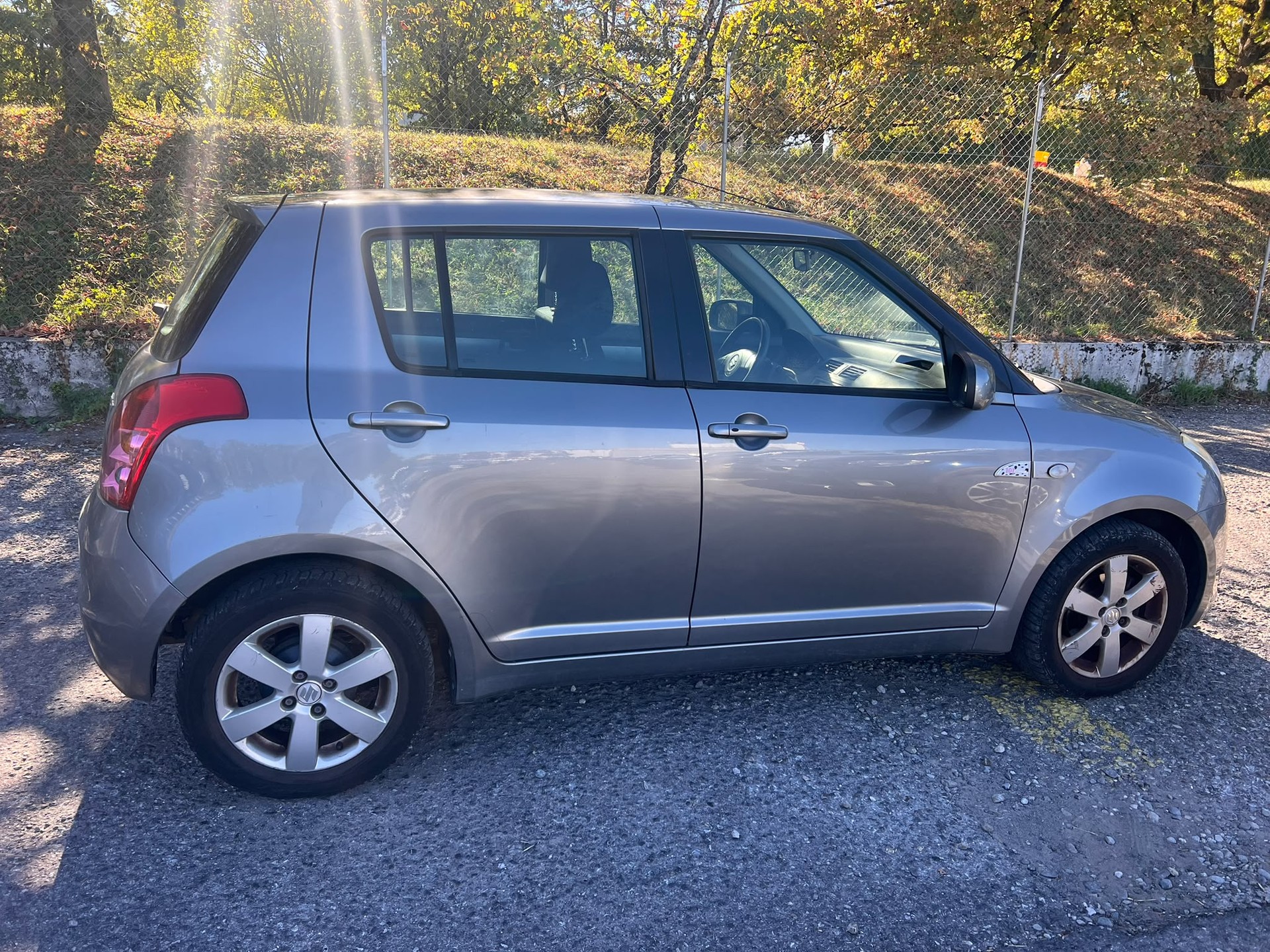 SUZUKI Swift 1.3i 16V GL-image-4