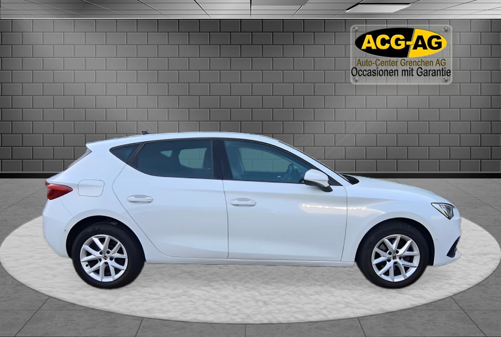 SEAT Leon 1.5 Eco TSI Style ** 130 PS ** Navigationssystem ** PDC Hinten ** Tempomat ** Abstandsregelsysteme ** Ab Service **-image-4