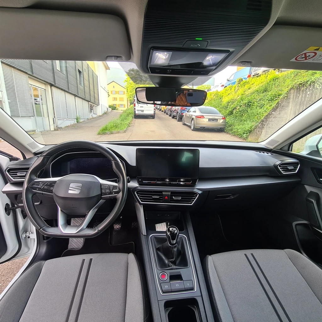 SEAT Leon 1.5 Eco TSI Style ** 130 PS ** Navigationssystem ** PDC Hinten ** Tempomat ** Abstandsregelsysteme ** Ab Service **-image-8