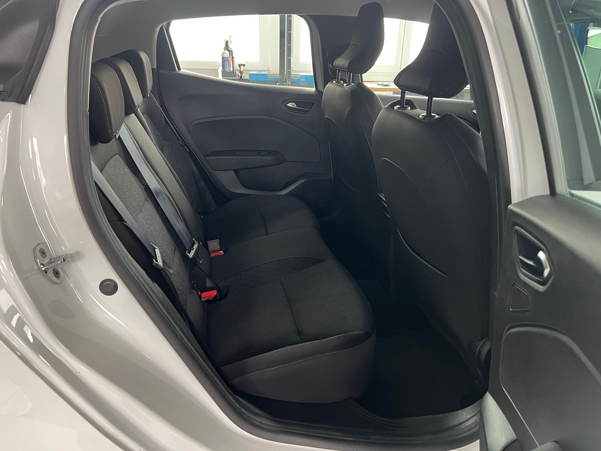 RENAULT Clio 1.0 Intens-image-8