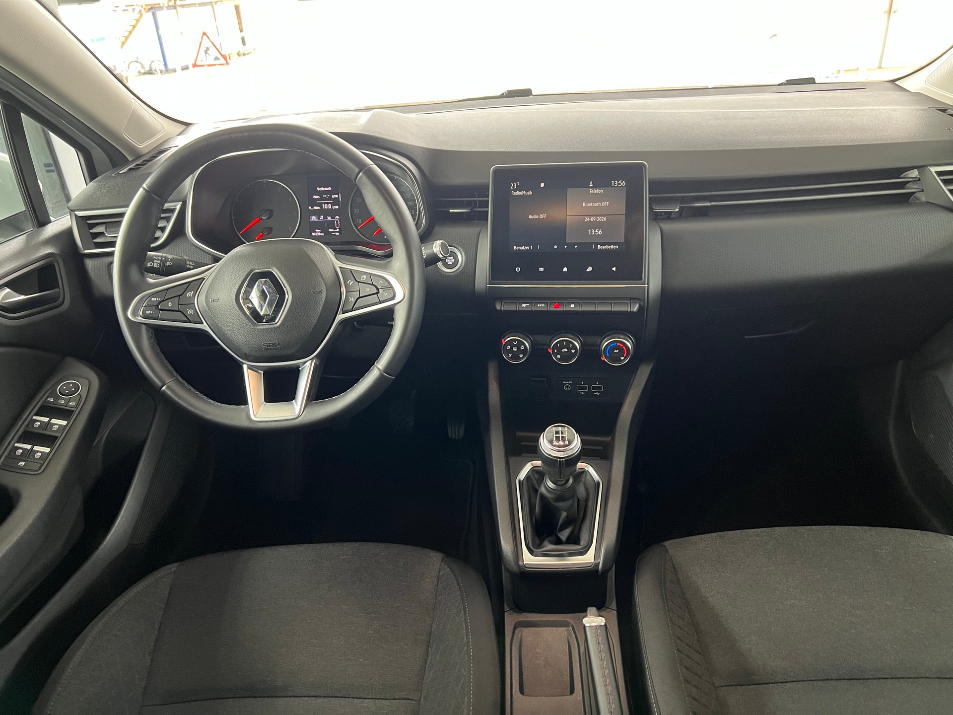 RENAULT Clio 1.0 Intens-image-7