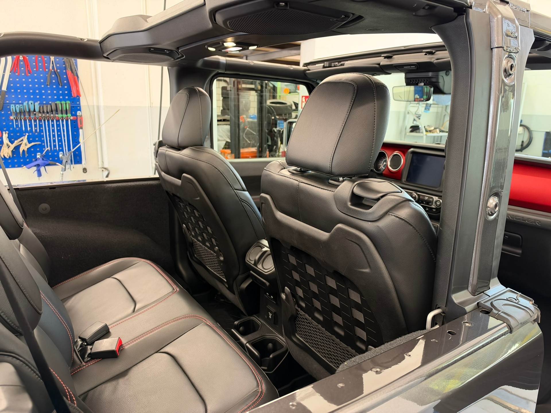 JEEP Wrangler 2.2MJ Rubicon Automatic-image-24