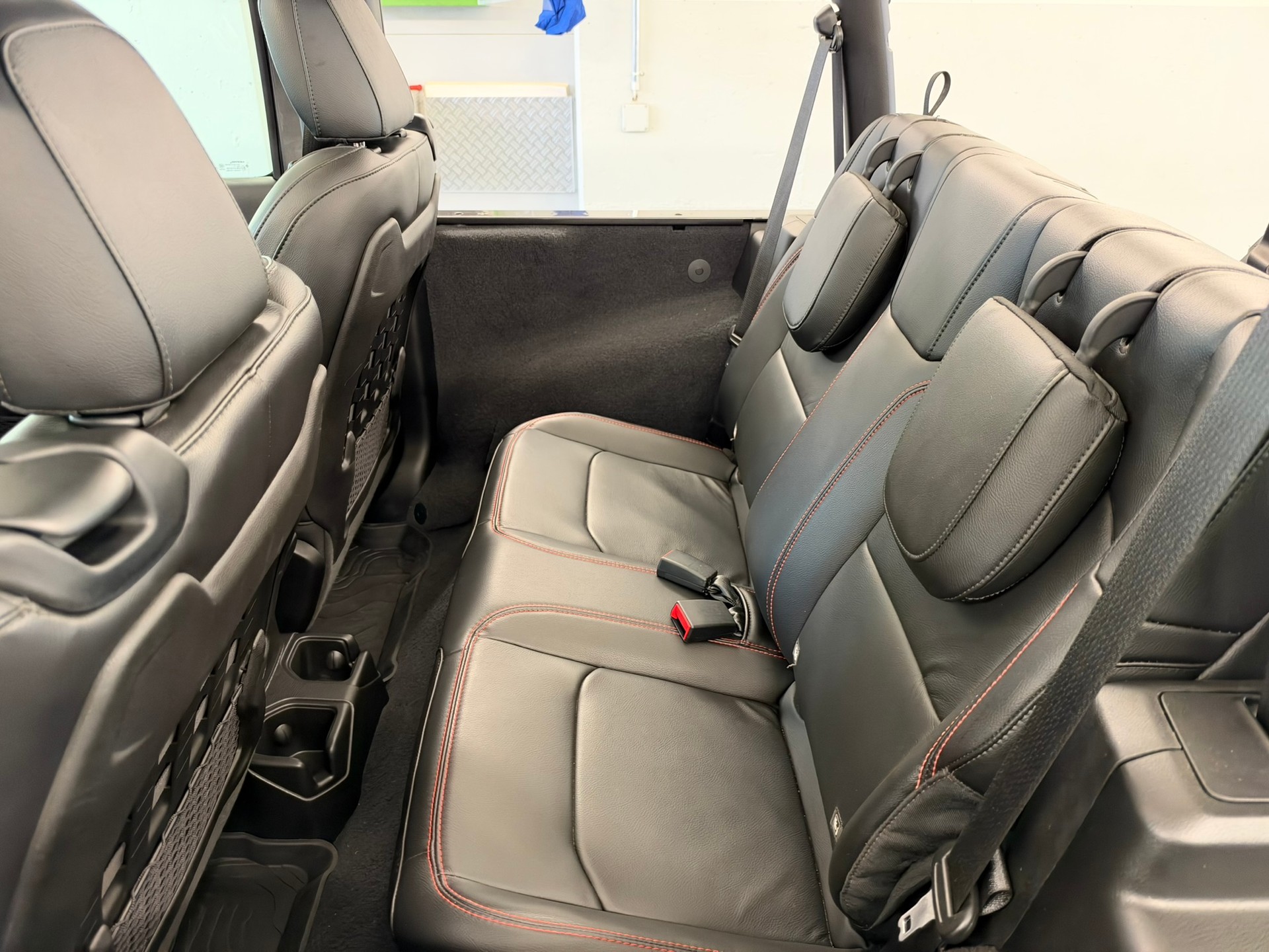 JEEP Wrangler 2.2MJ Rubicon Automatic-image-22