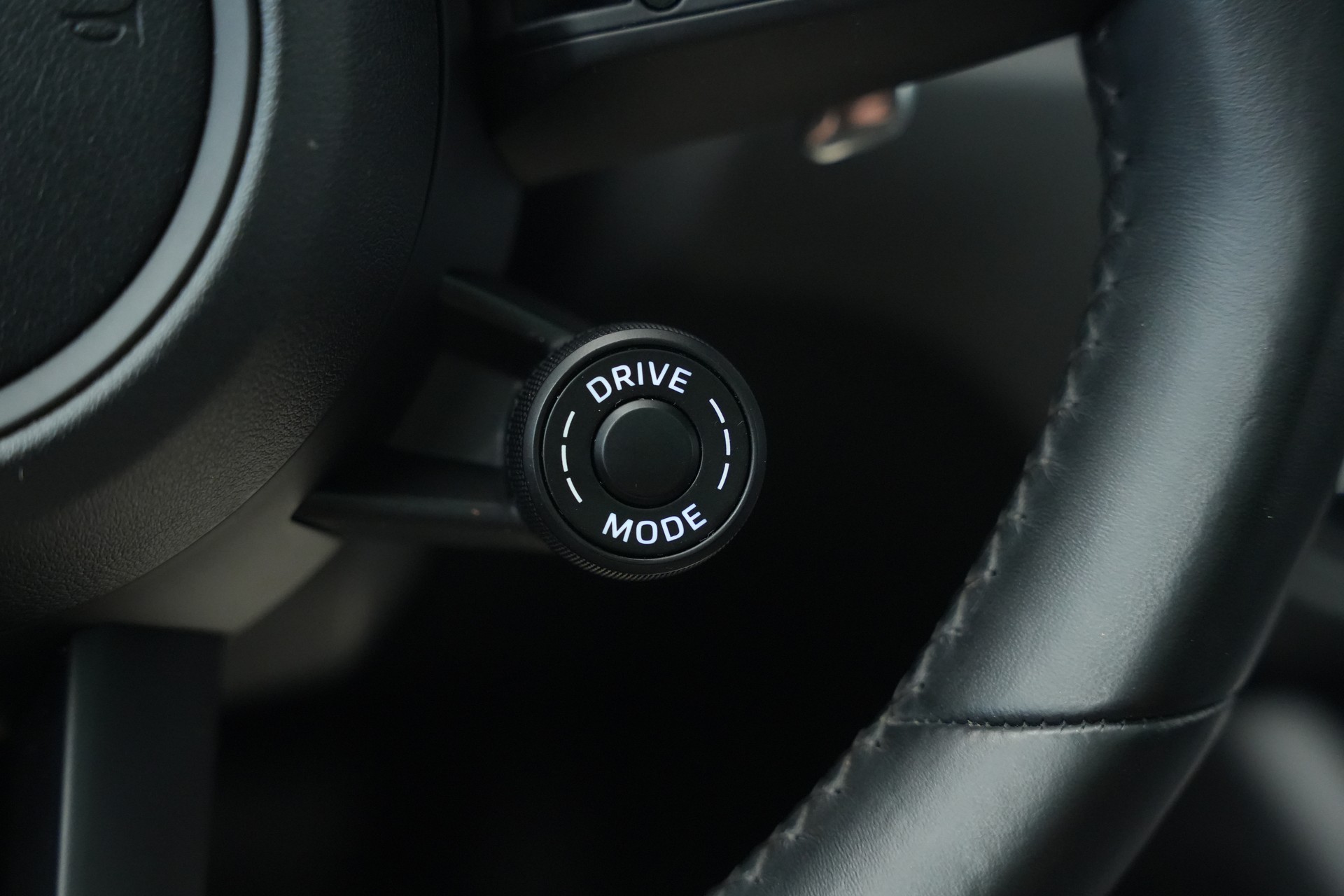 PORSCHE Macan GTS PDK *CH-Fahrzeug* *Panorama*-image-23