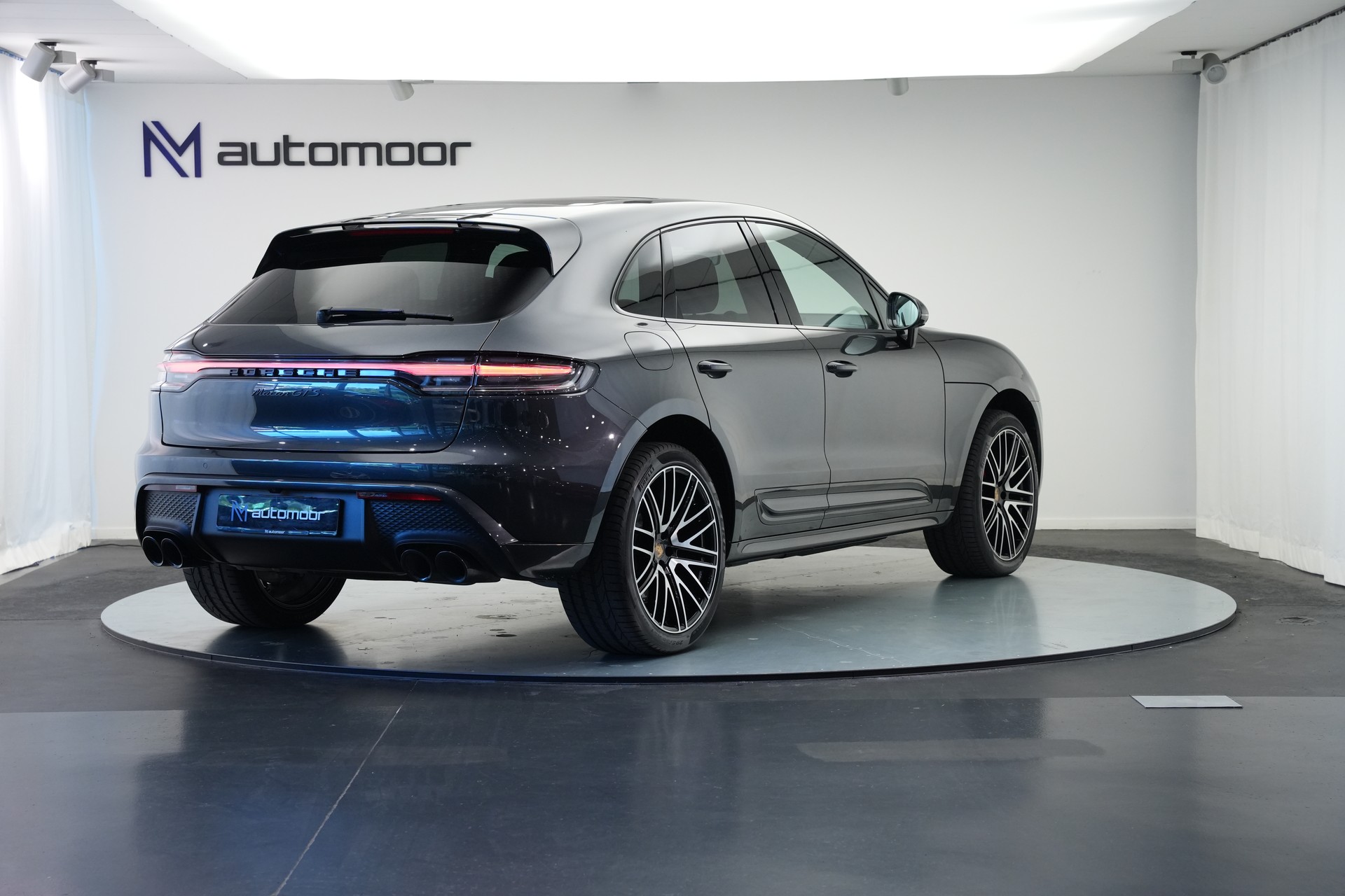 PORSCHE Macan GTS PDK *CH-Fahrzeug* *Panorama*-image-3