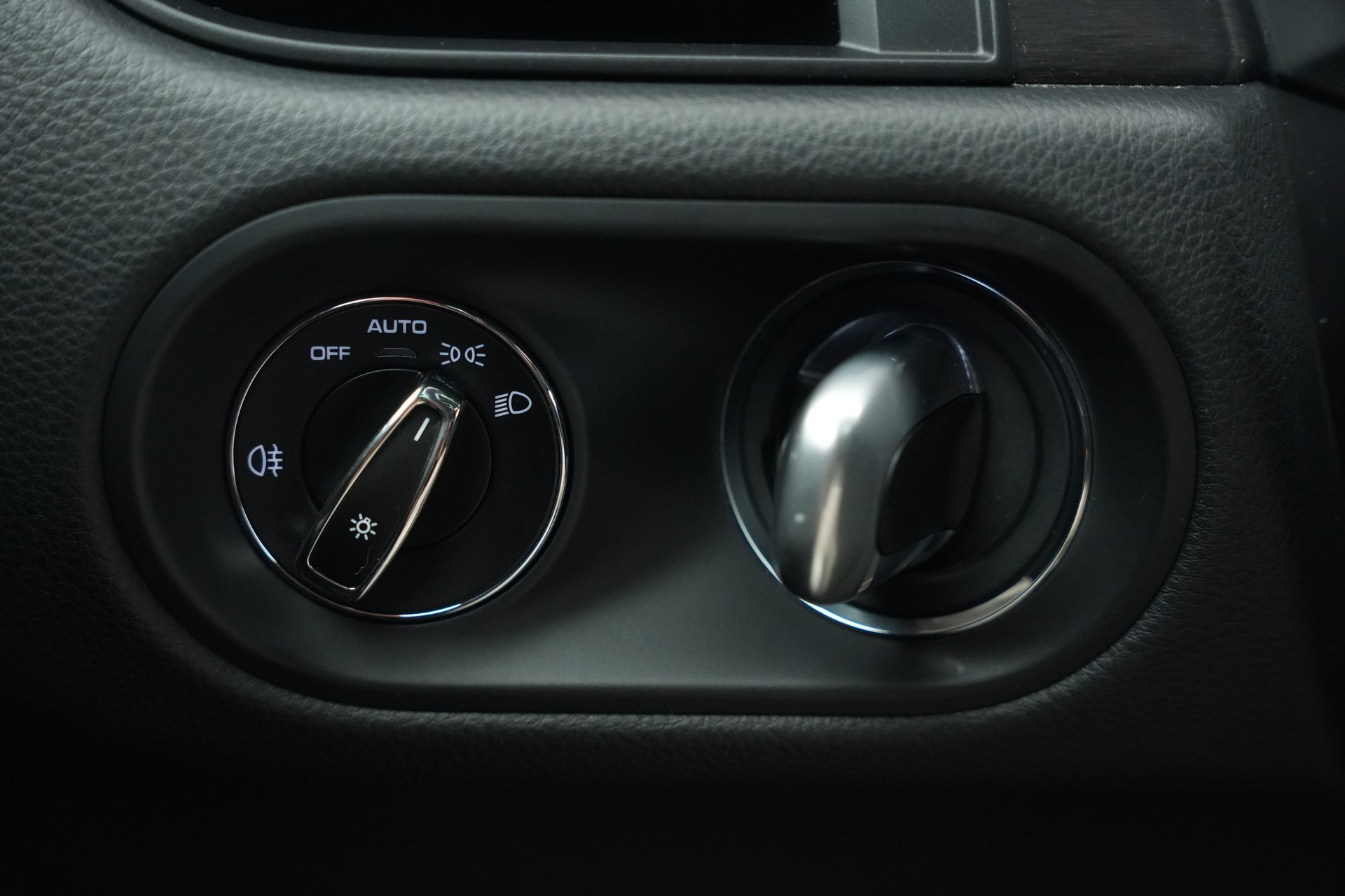 PORSCHE Macan GTS PDK *CH-Fahrzeug* *Panorama*-image-27