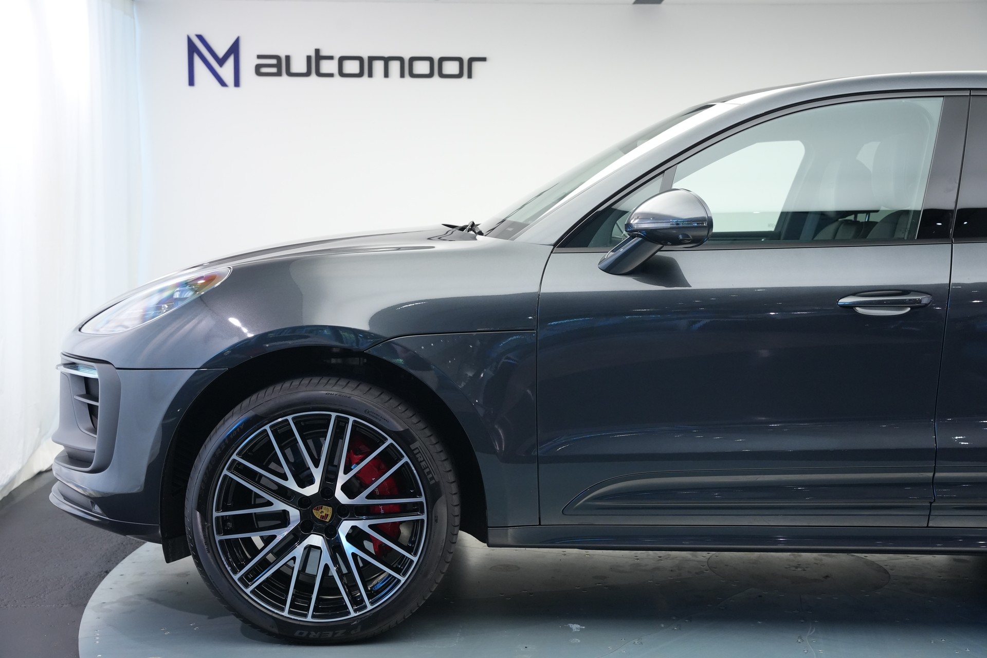 PORSCHE Macan GTS PDK *CH-Fahrzeug* *Panorama*-image-44